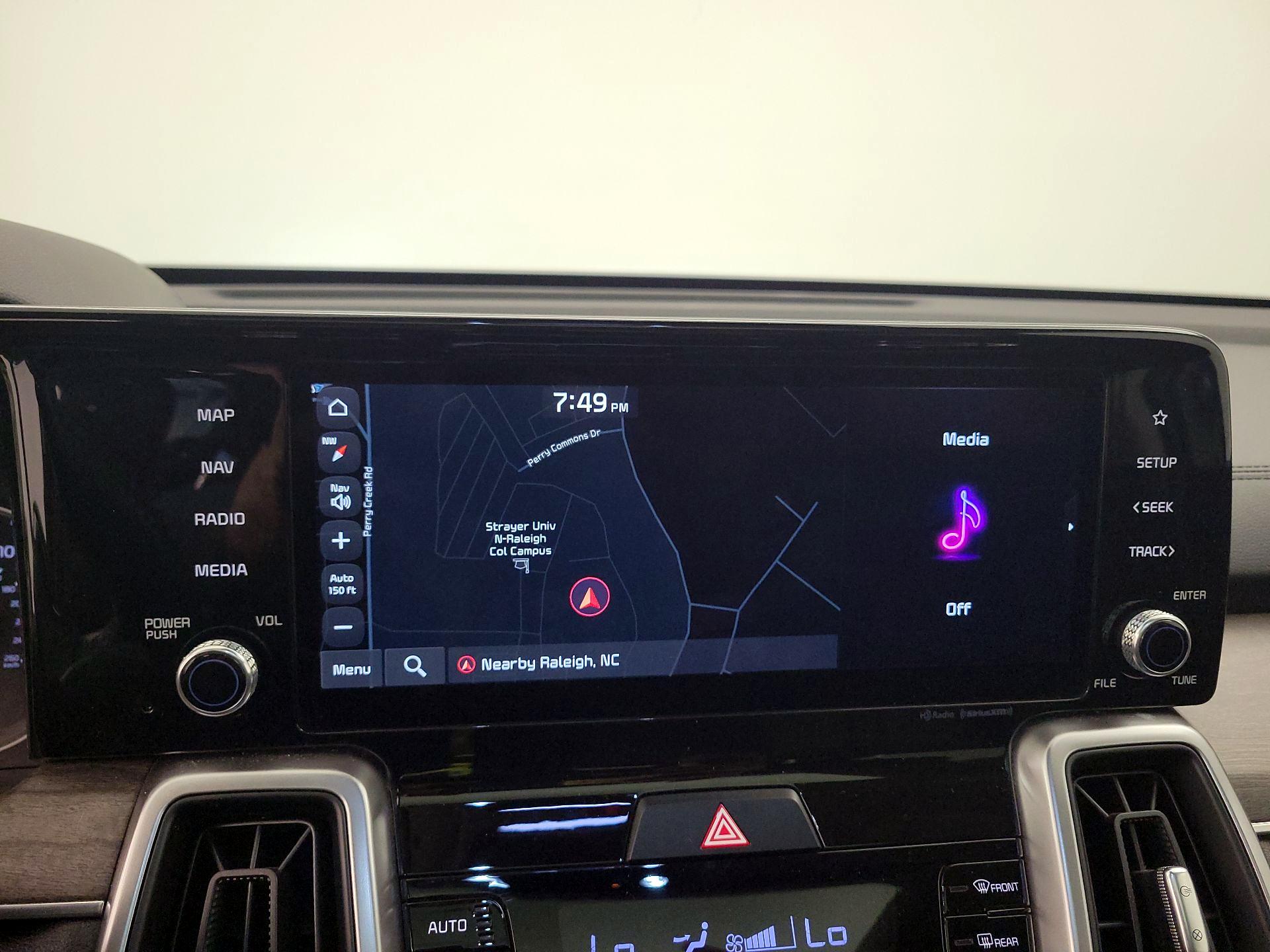 Thumbnail: 2023 Kia Sorento - 14