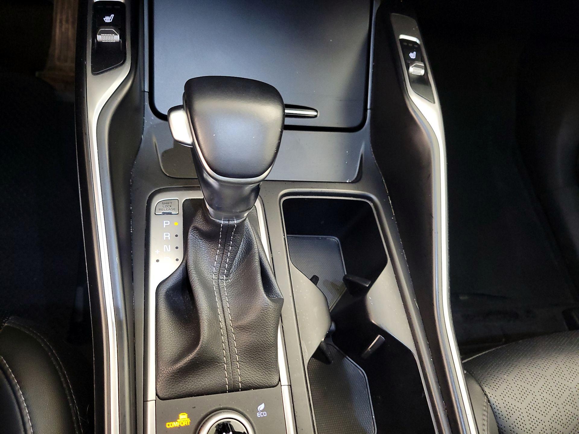 Thumbnail: 2023 Kia Sorento - 18