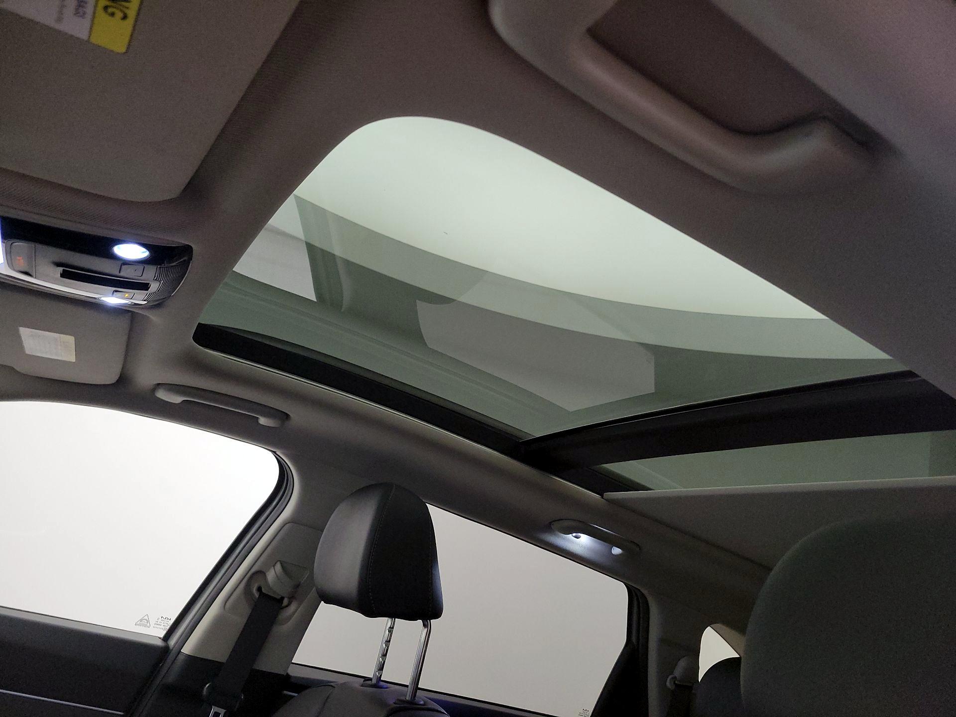 Thumbnail: 2023 Kia Sorento - 20