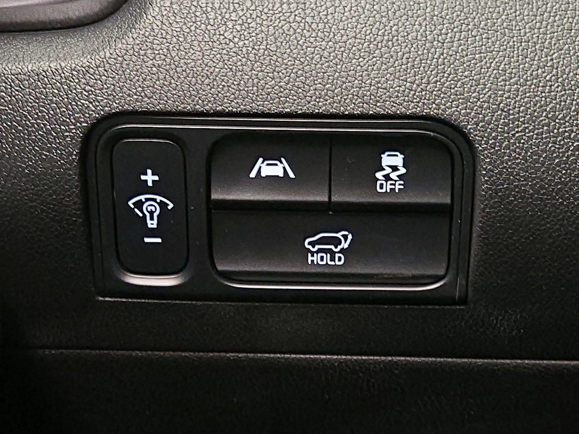 Thumbnail: 2023 Kia Sorento - 13