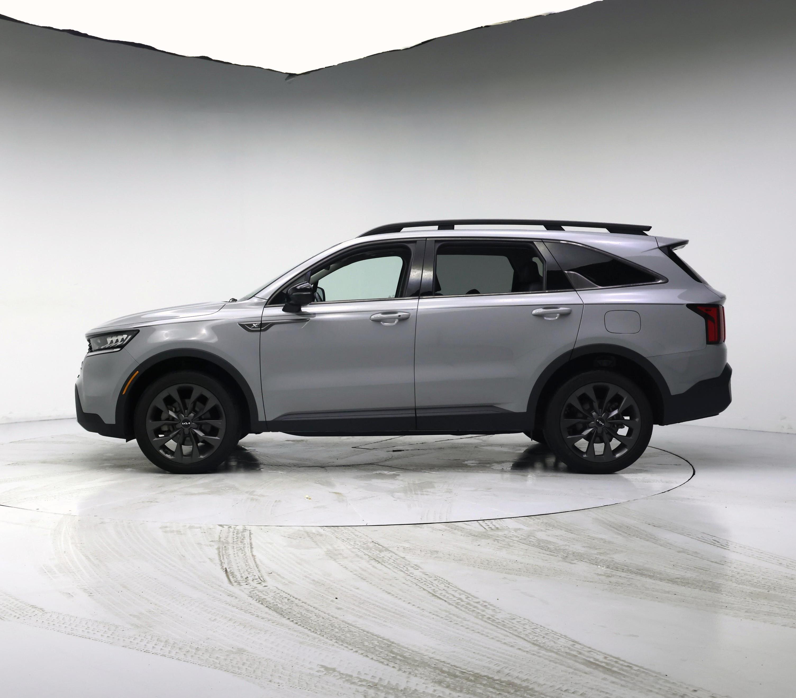 Thumbnail: 2022 Kia Sorento - 3
