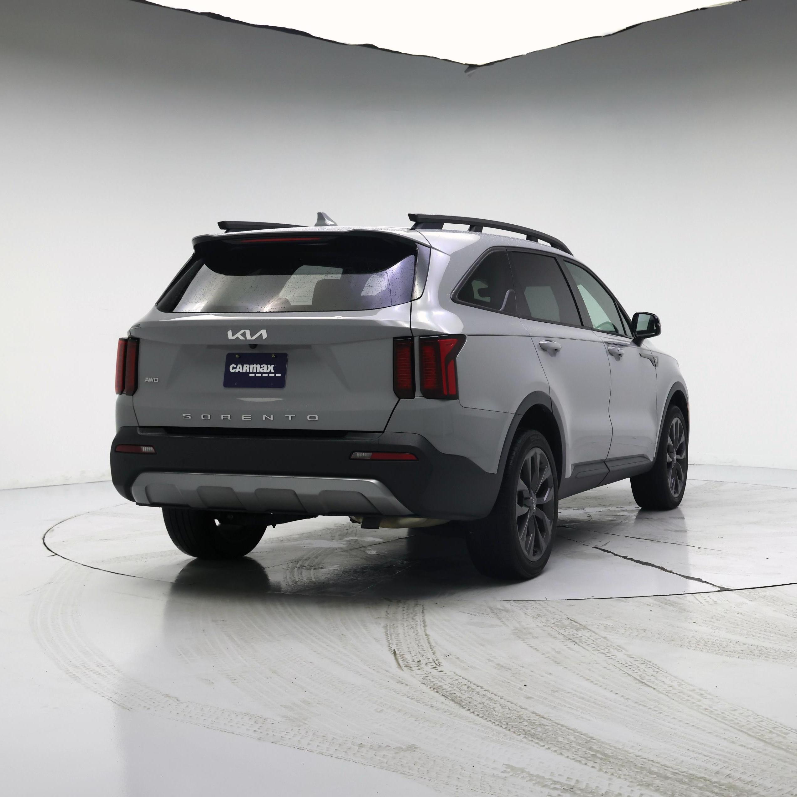 Thumbnail: 2022 Kia Sorento - 8