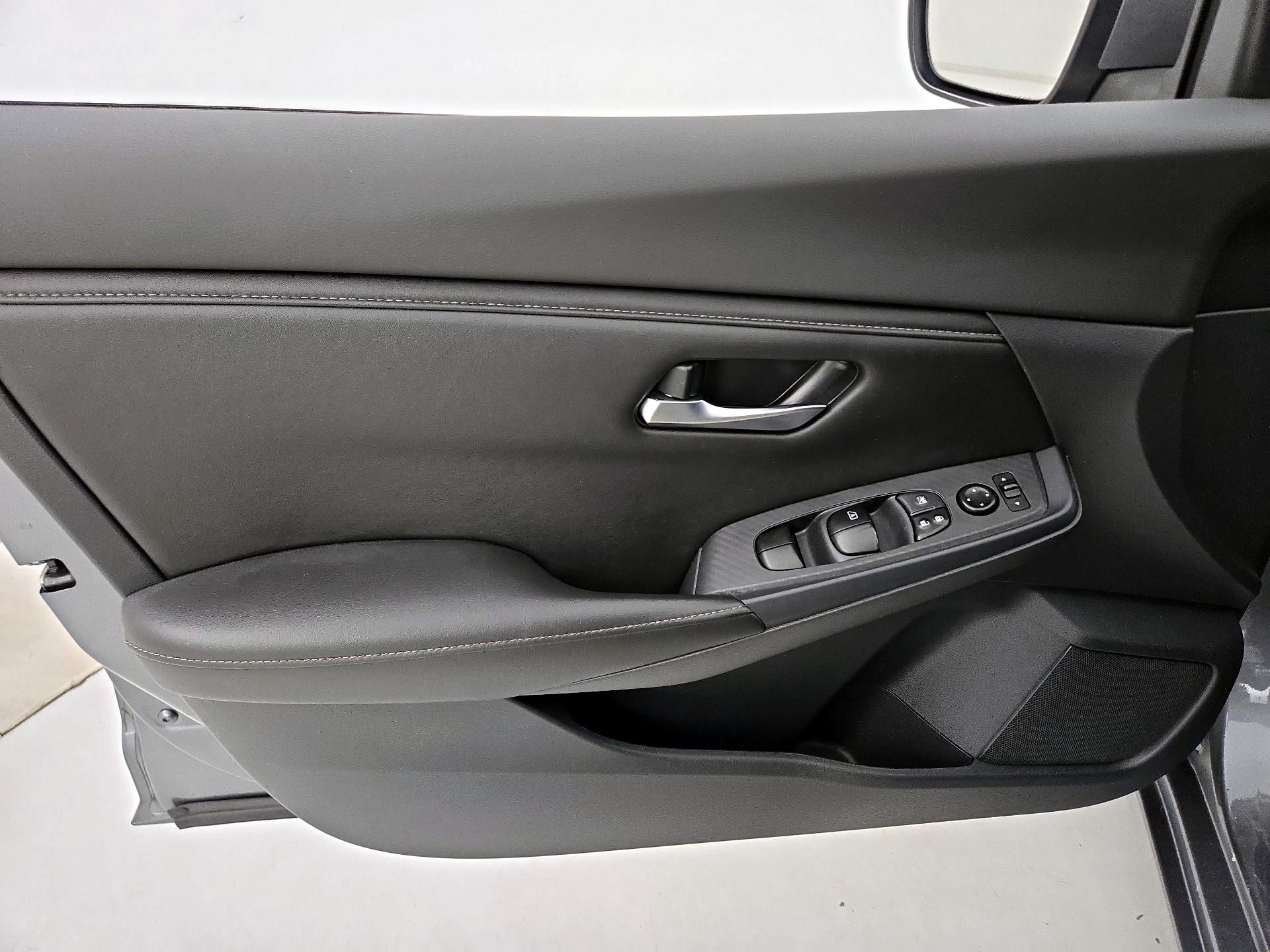 Thumbnail: 2023 Nissan Sentra - 12