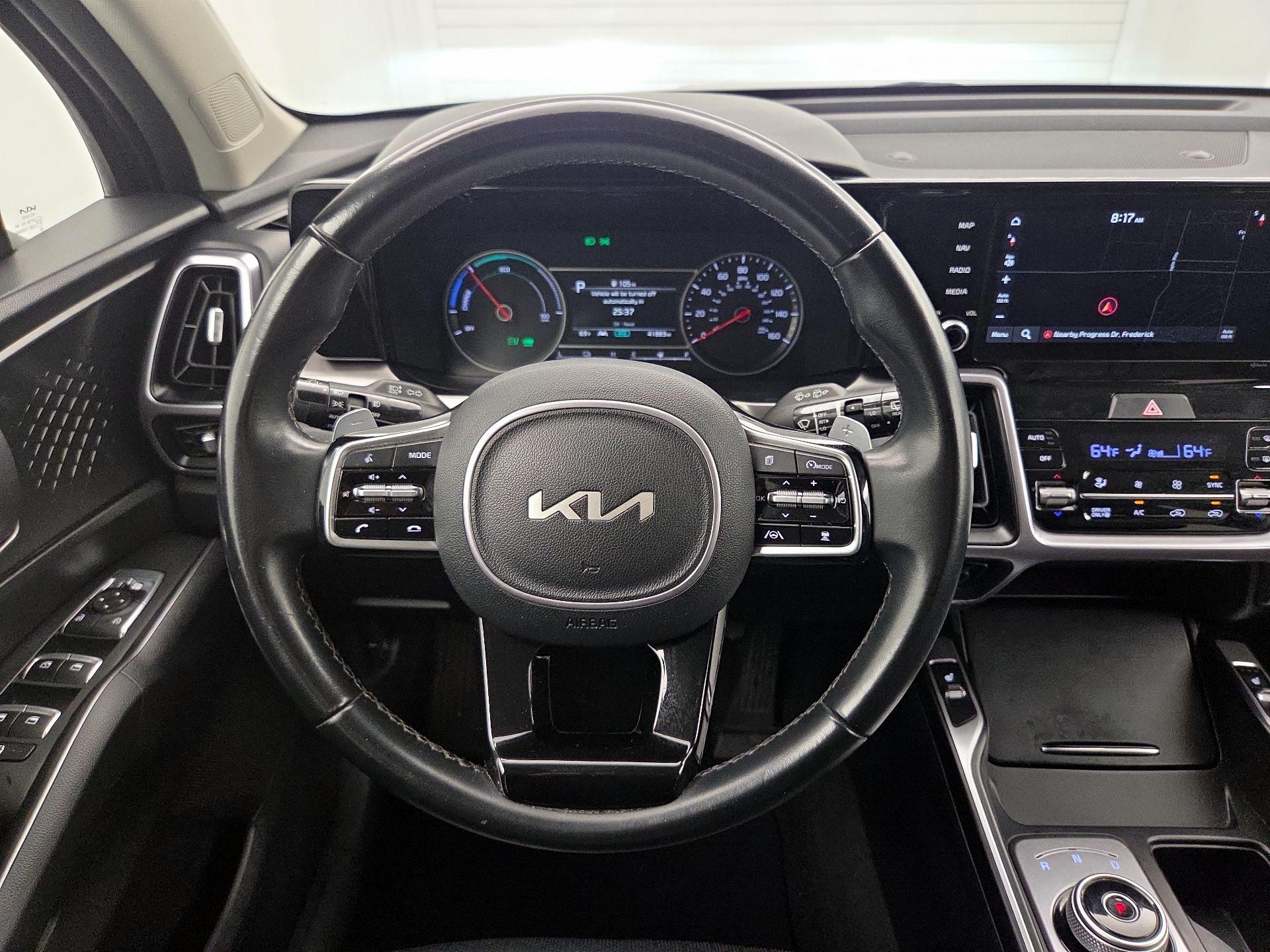 Thumbnail: 2023 Kia Sorento - 10