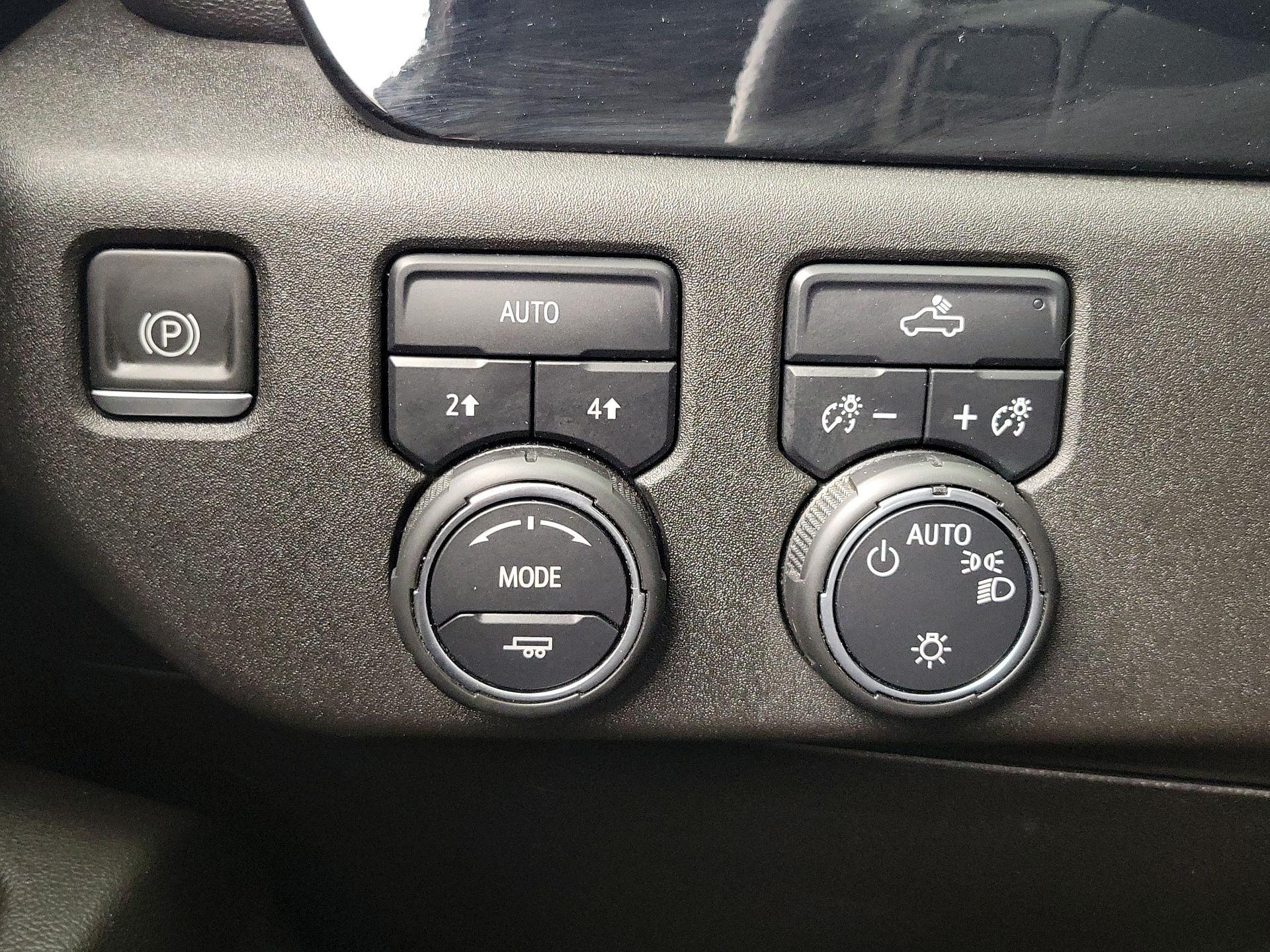 Thumbnail: 2022 Chevrolet Silverado 1500 - 13