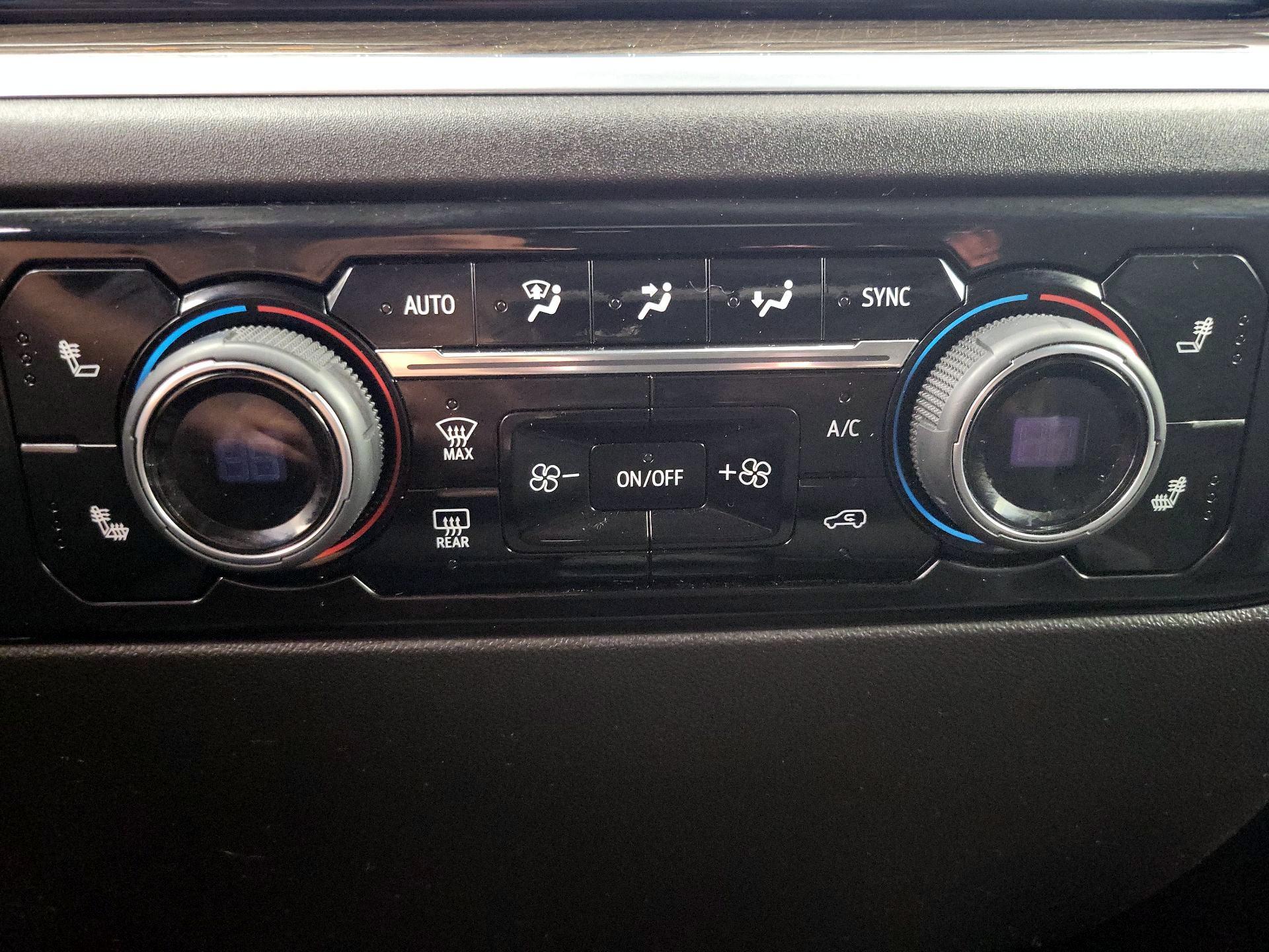 Thumbnail: 2022 Chevrolet Silverado 1500 - 16