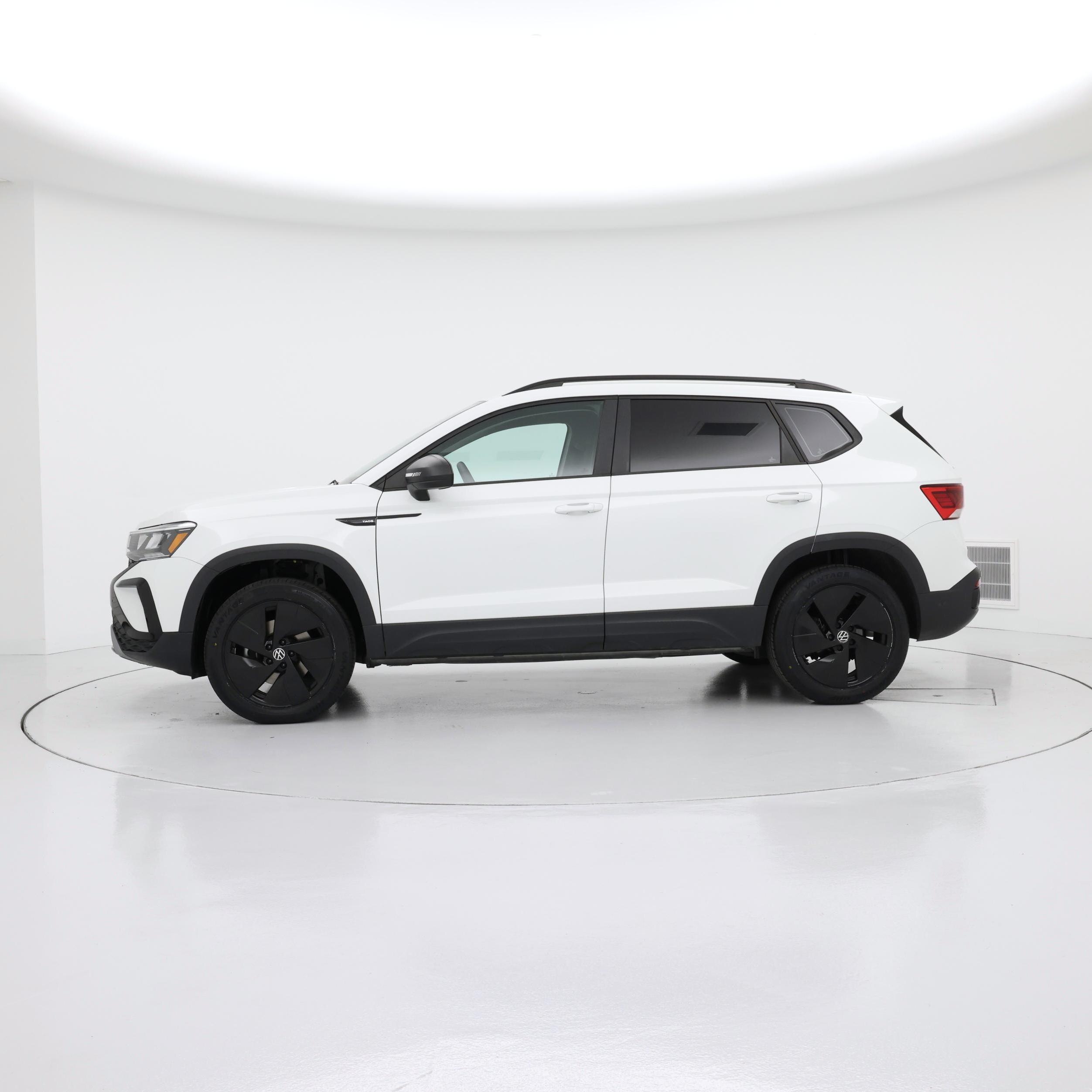 Thumbnail: 2024 Volkswagen Taos - 3