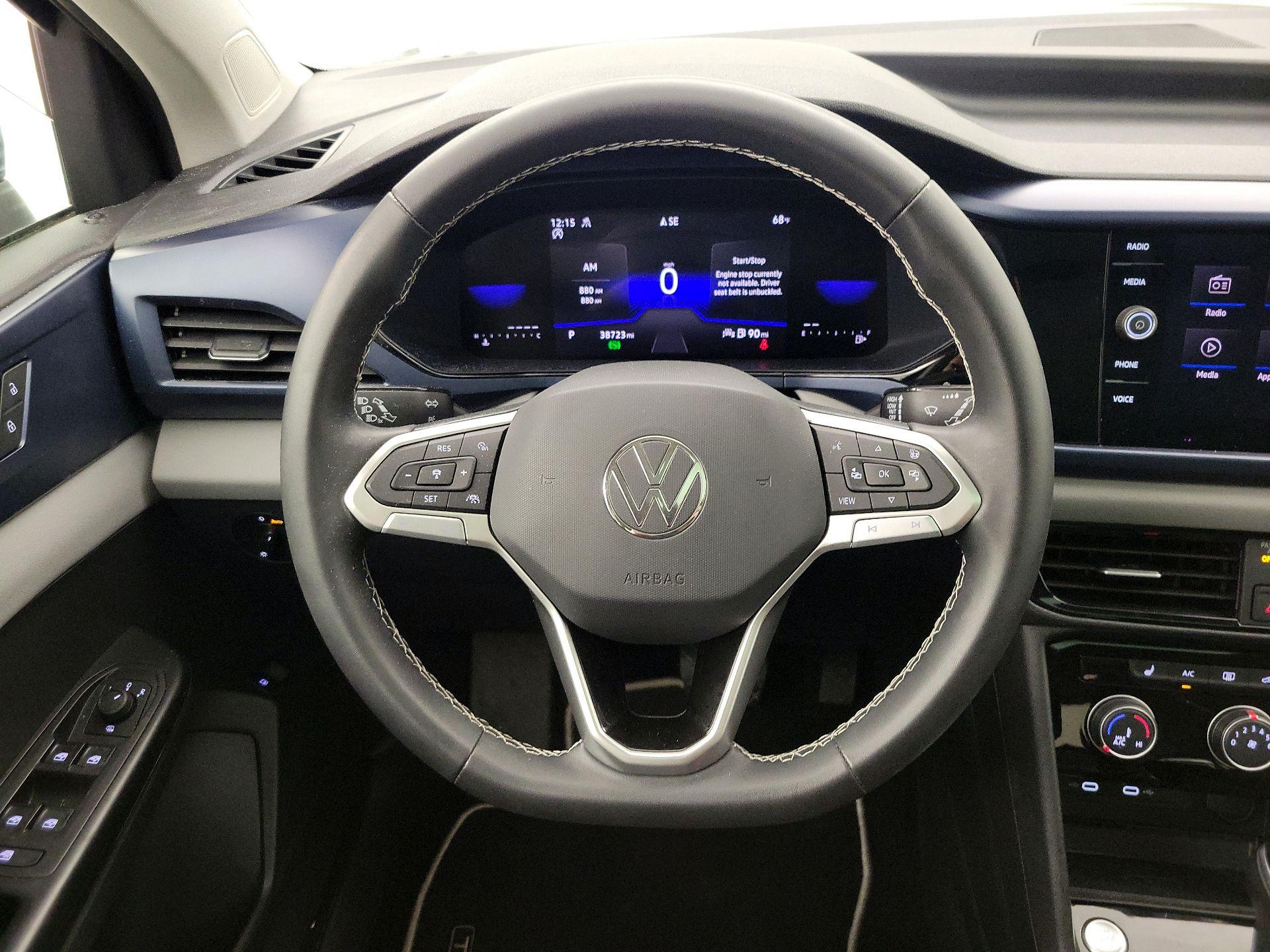 Thumbnail: 2023 Volkswagen Taos - 10