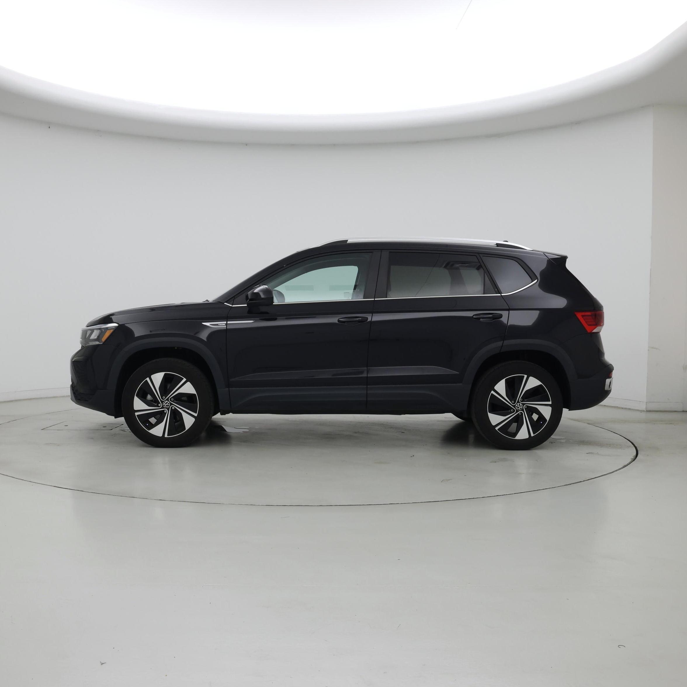 Thumbnail: 2023 Volkswagen Taos - 3