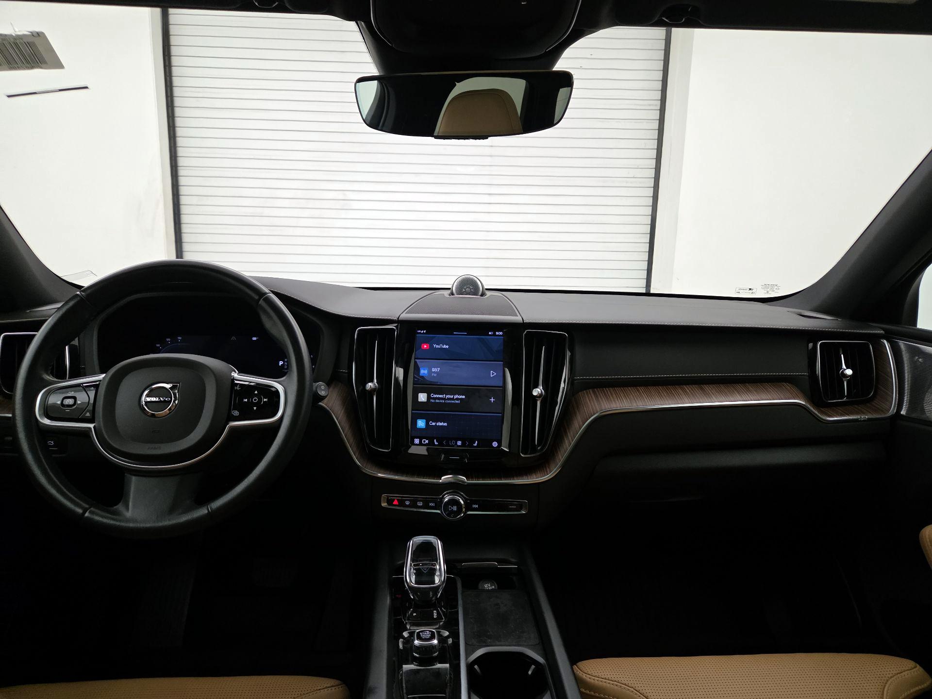 Thumbnail: 2022 Volvo XC60 - 9