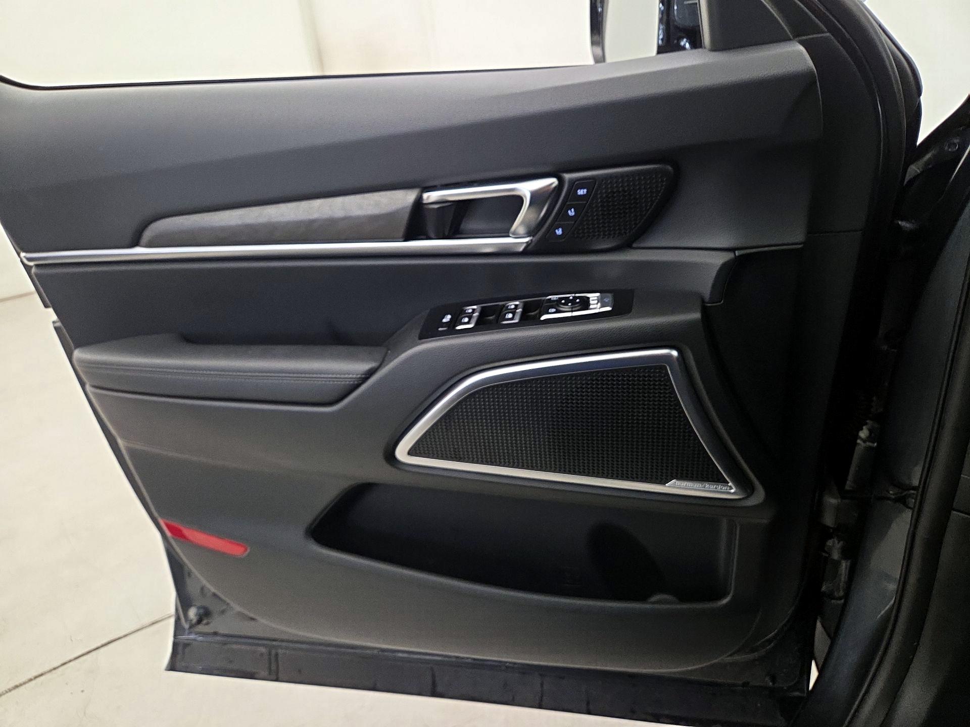 Thumbnail: 2023 Kia Telluride - 12