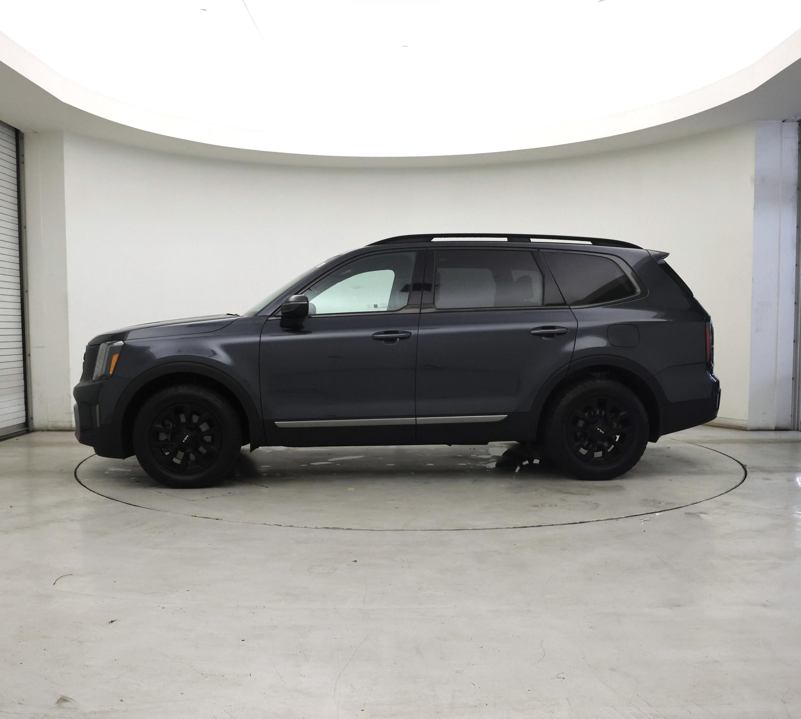 Thumbnail: 2023 Kia Telluride - 3