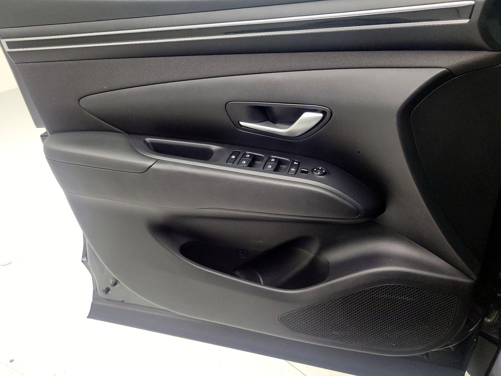 Thumbnail: 2023 Hyundai Tucson - 10