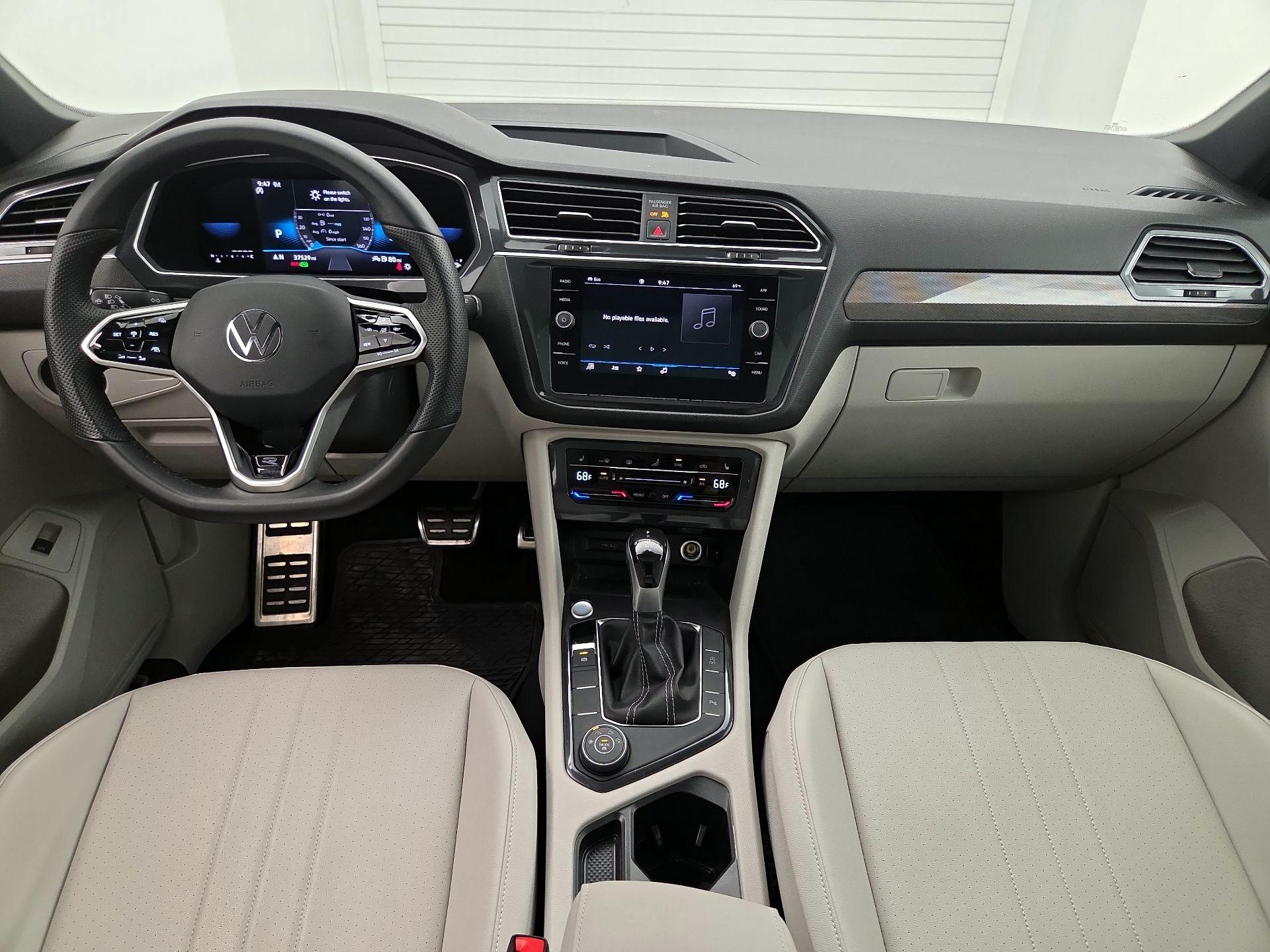 Thumbnail: 2022 Volkswagen Tiguan - 9