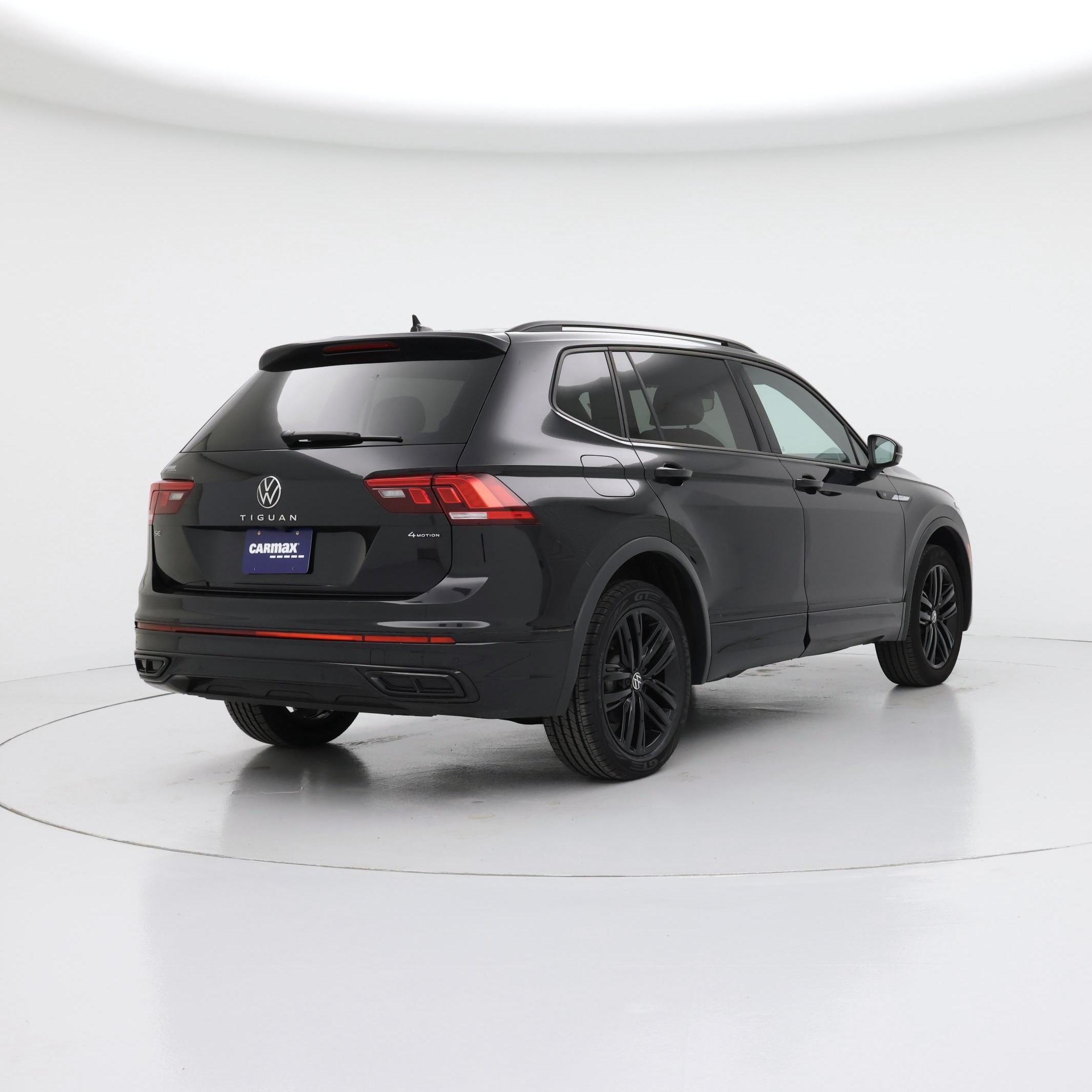 Thumbnail: 2022 Volkswagen Tiguan - 8