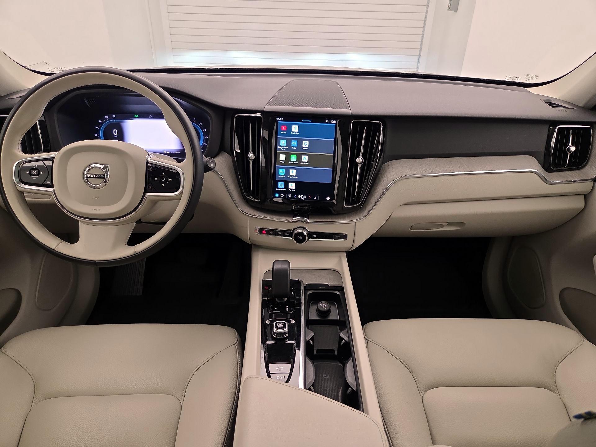 Thumbnail: 2023 Volvo XC60 - 9