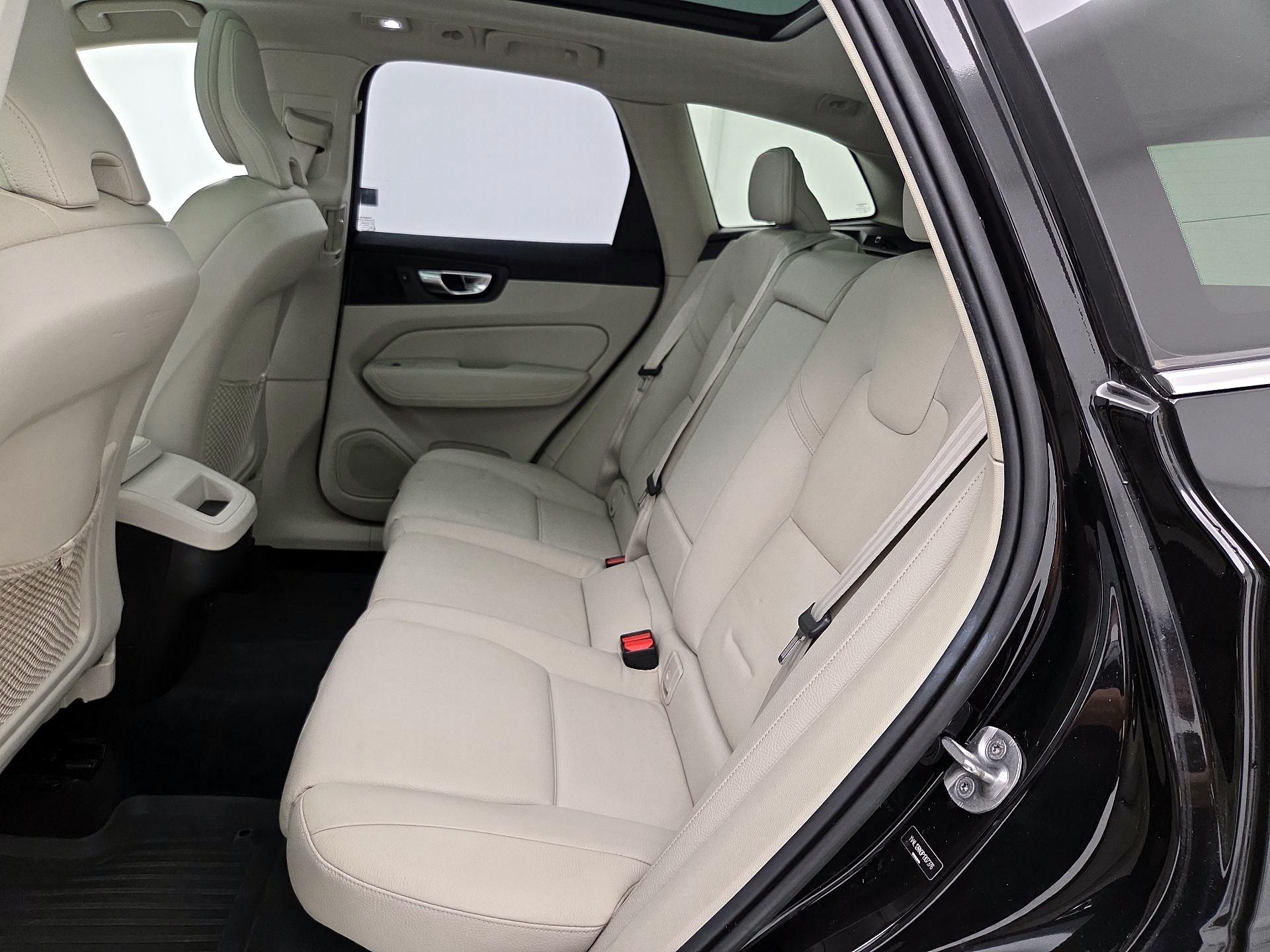 Thumbnail: 2023 Volvo XC60 - 20