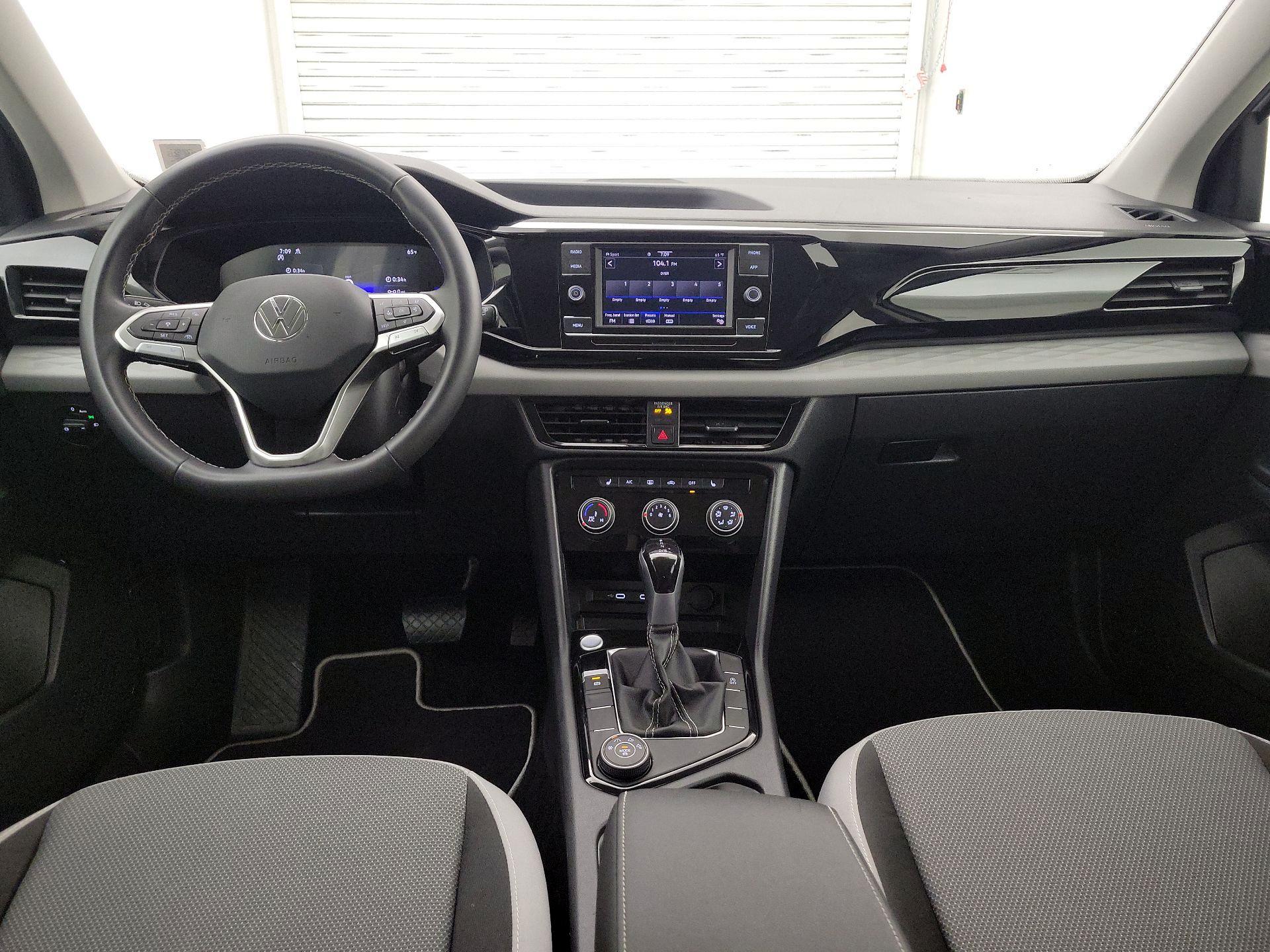 Thumbnail: 2023 Volkswagen Taos - 9