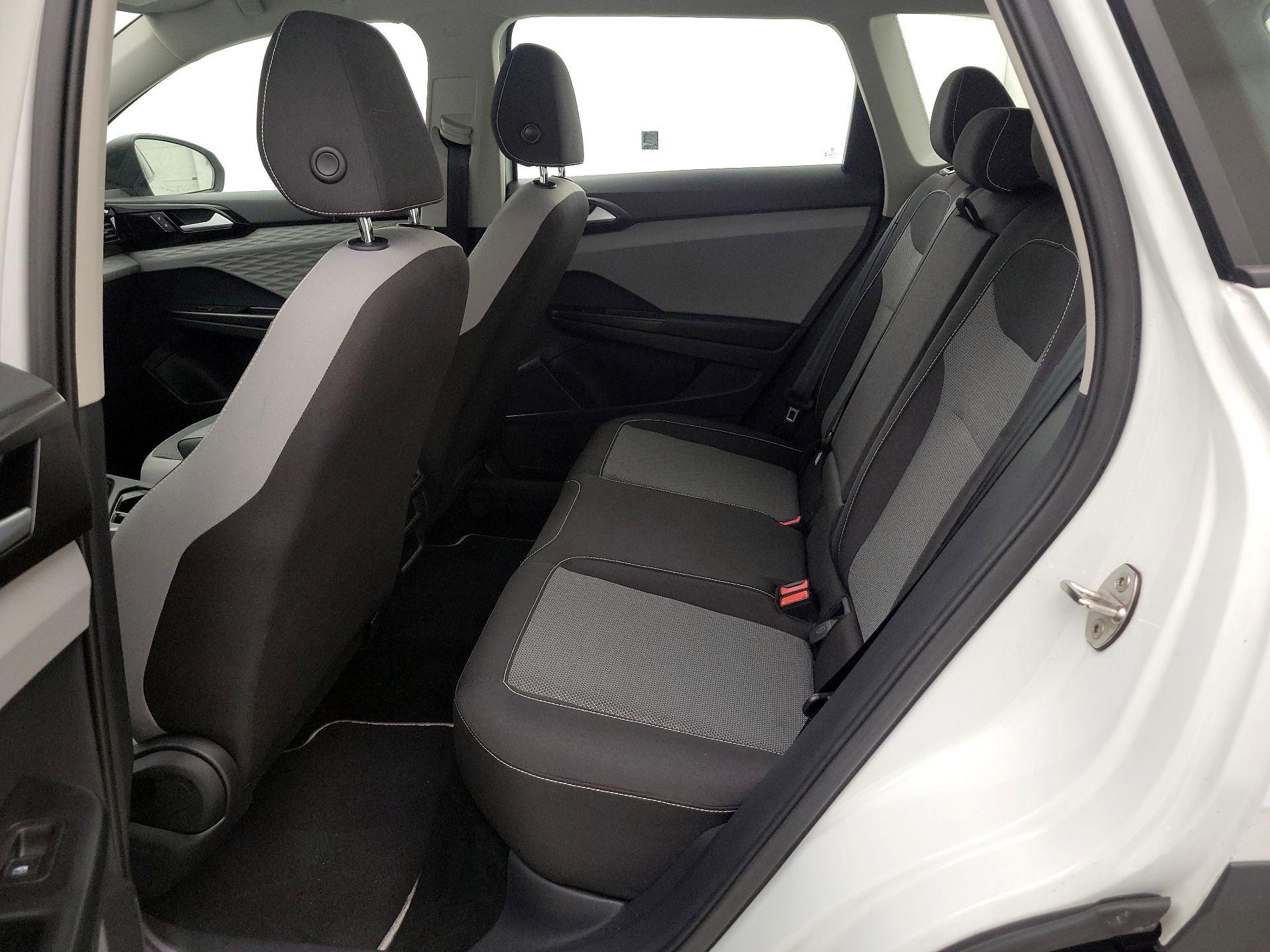 Thumbnail: 2023 Volkswagen Taos - 19