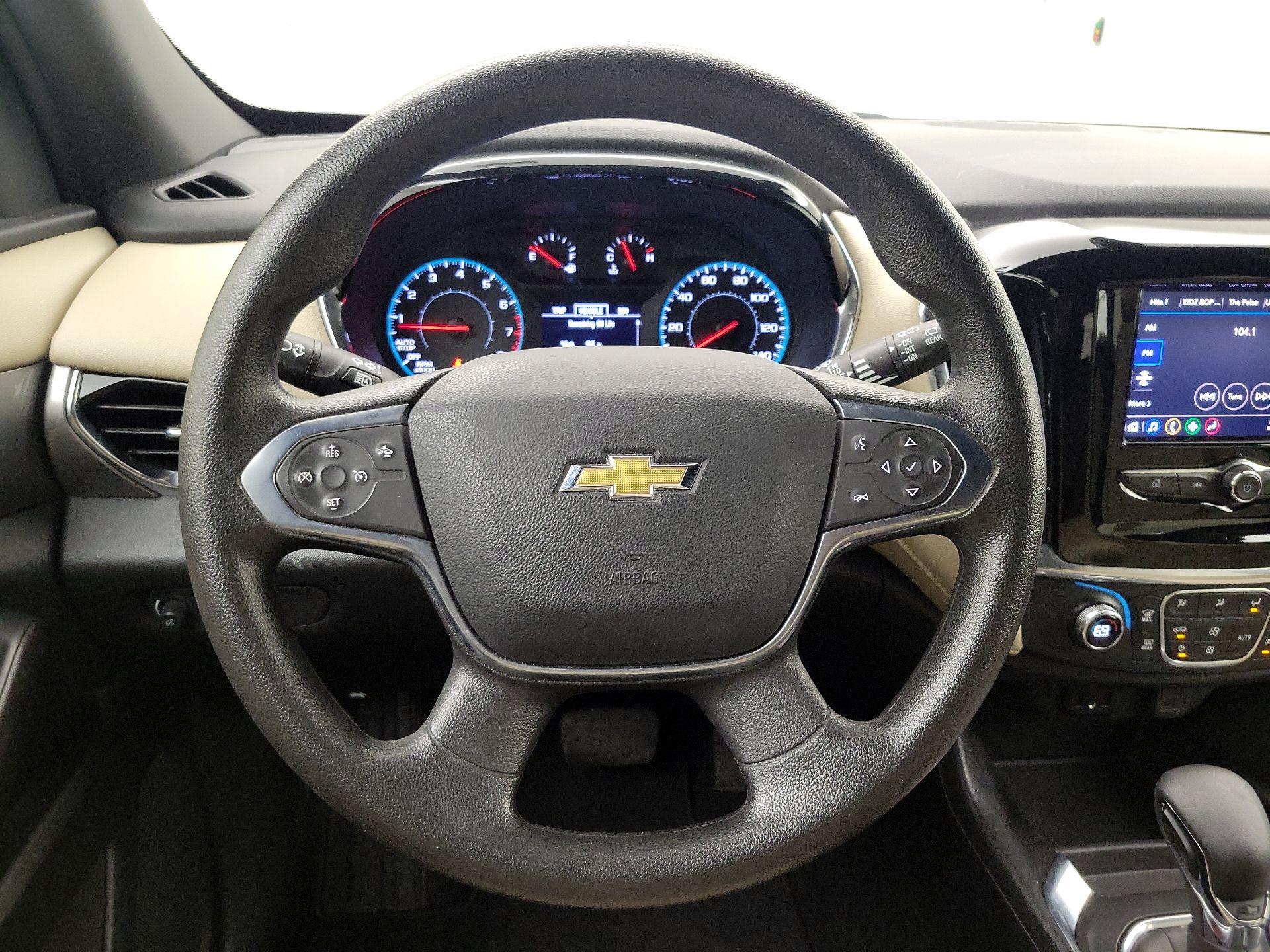 Thumbnail: 2023 Chevrolet Traverse - 10