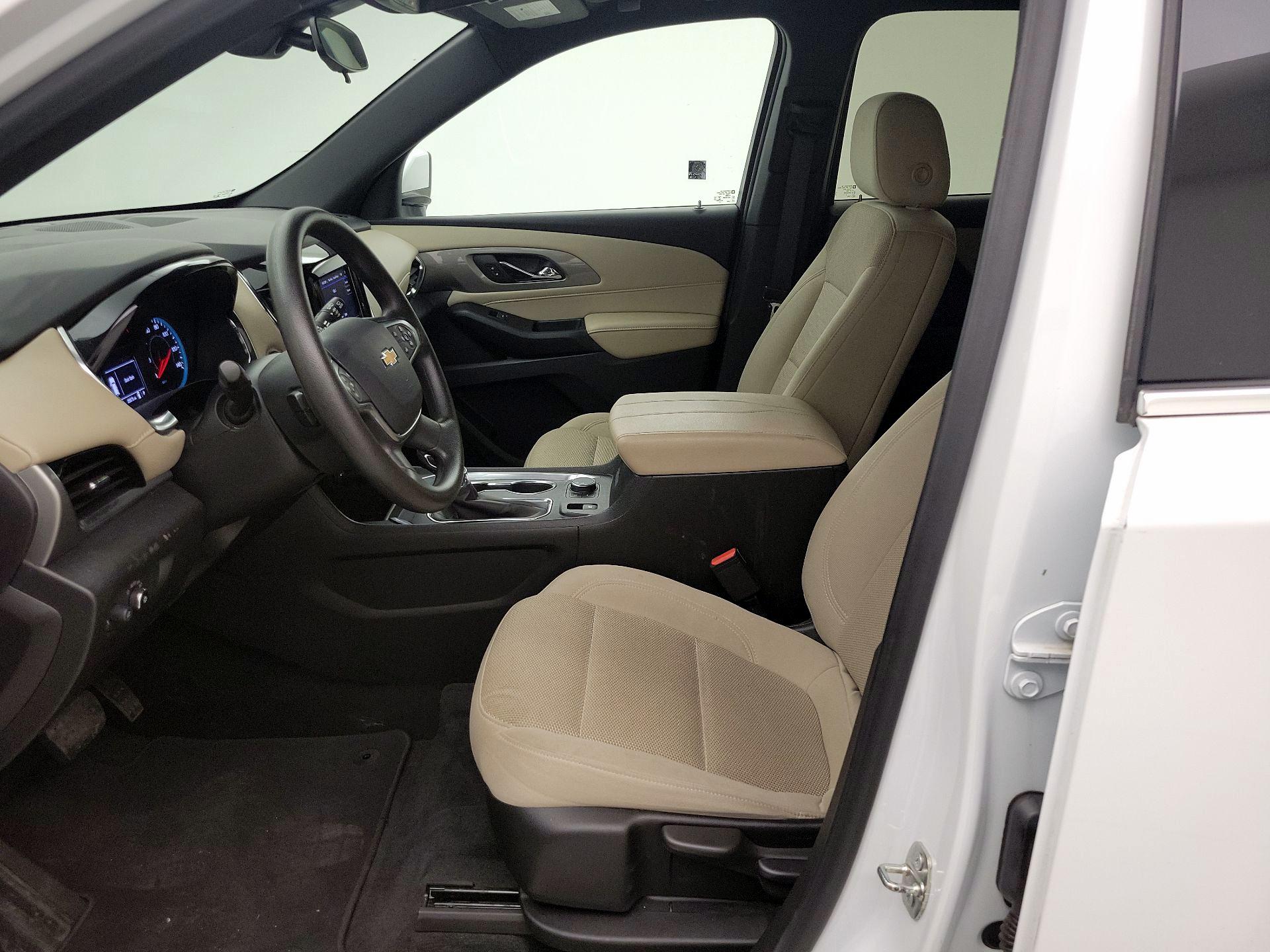 Thumbnail: 2023 Chevrolet Traverse - 11