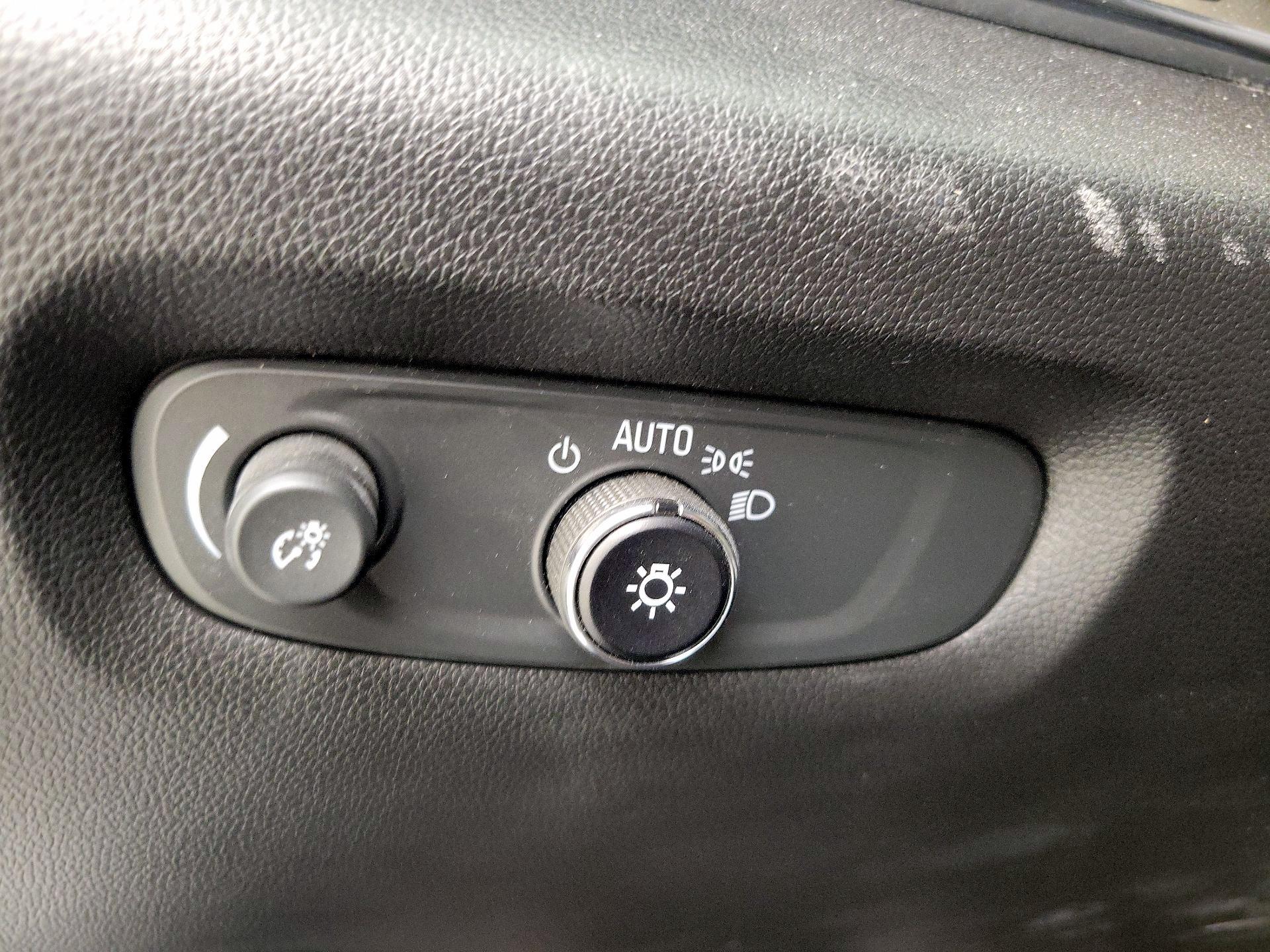 Thumbnail: 2023 Chevrolet Traverse - 13