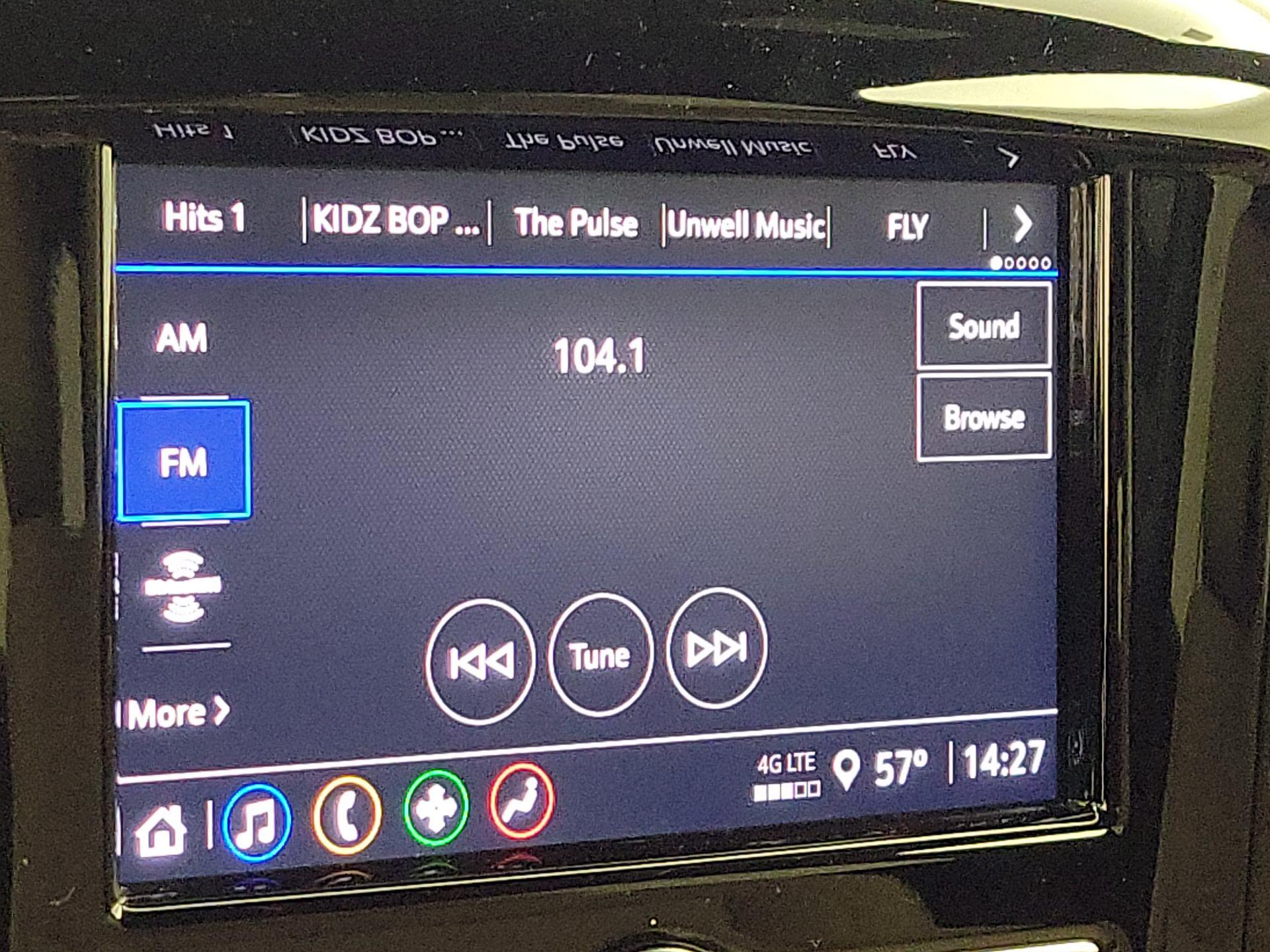 Thumbnail: 2023 Chevrolet Traverse - 15