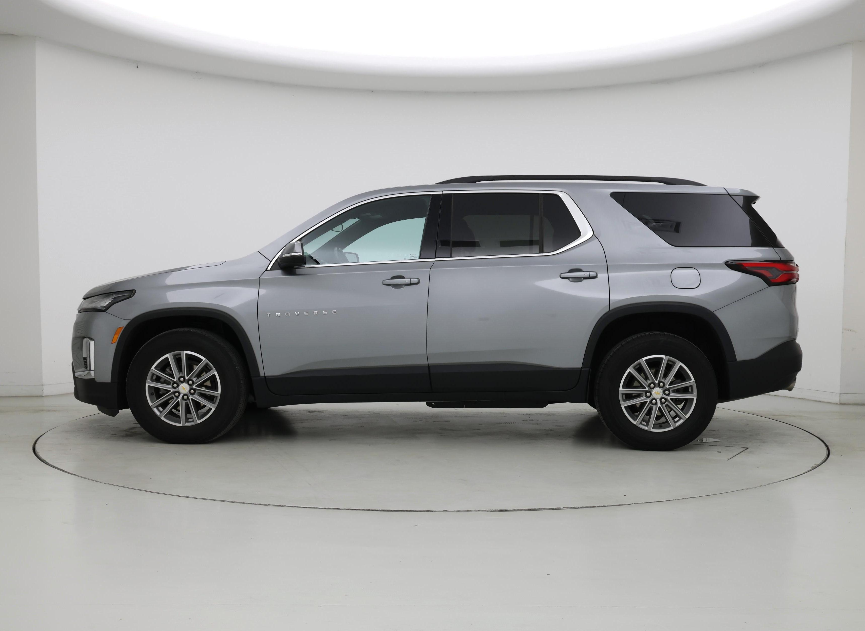 Thumbnail: 2023 Chevrolet Traverse - 3