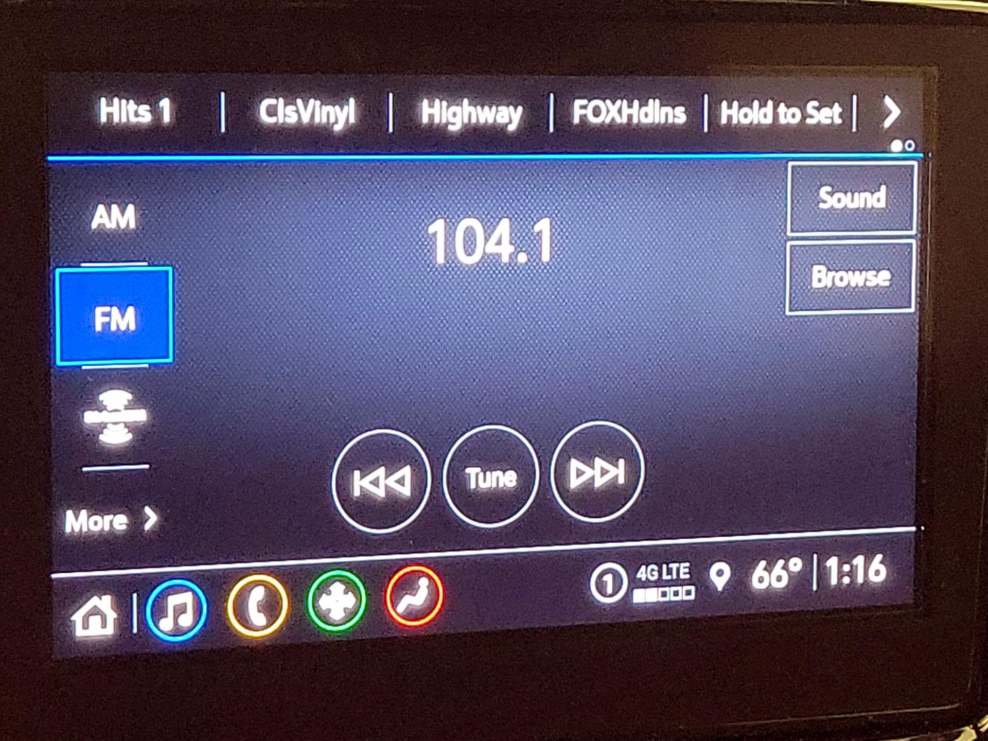 Thumbnail: 2023 Chevrolet Traverse - 15