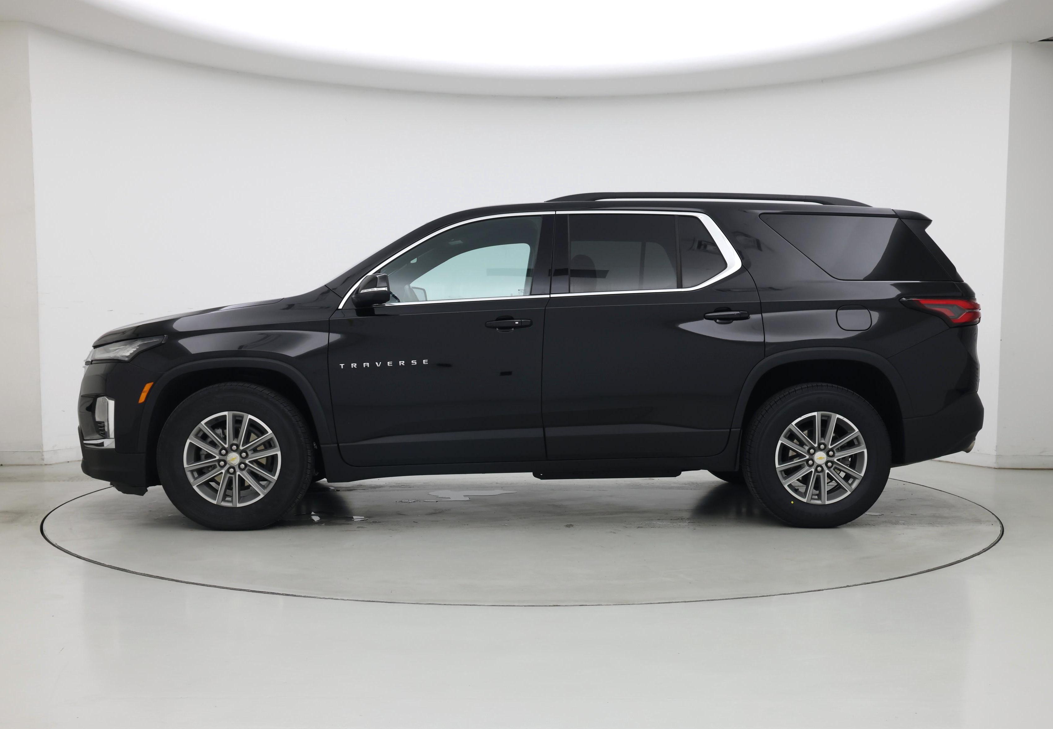 Thumbnail: 2023 Chevrolet Traverse - 3