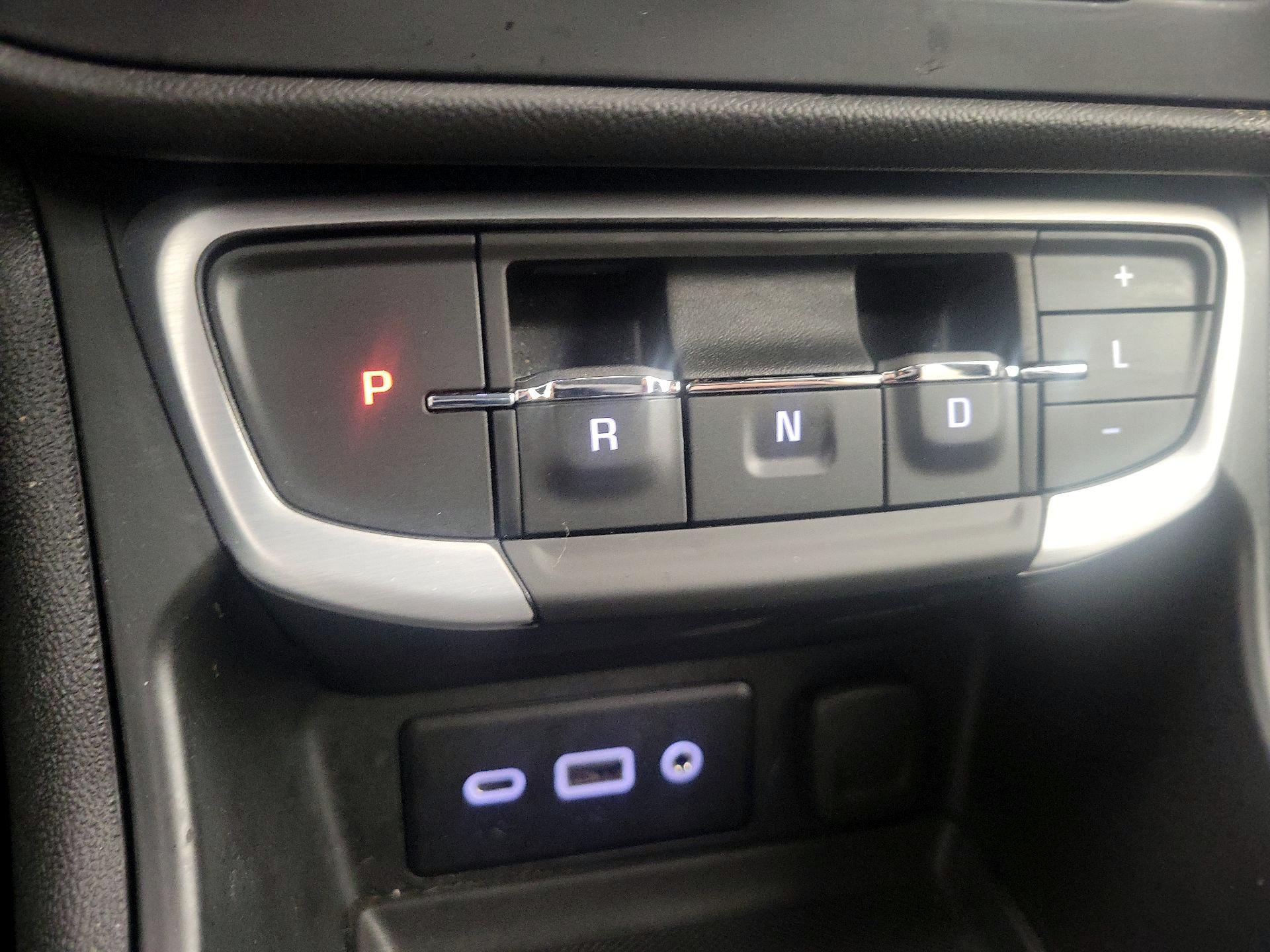 Thumbnail: 2022 GMC Terrain - 17