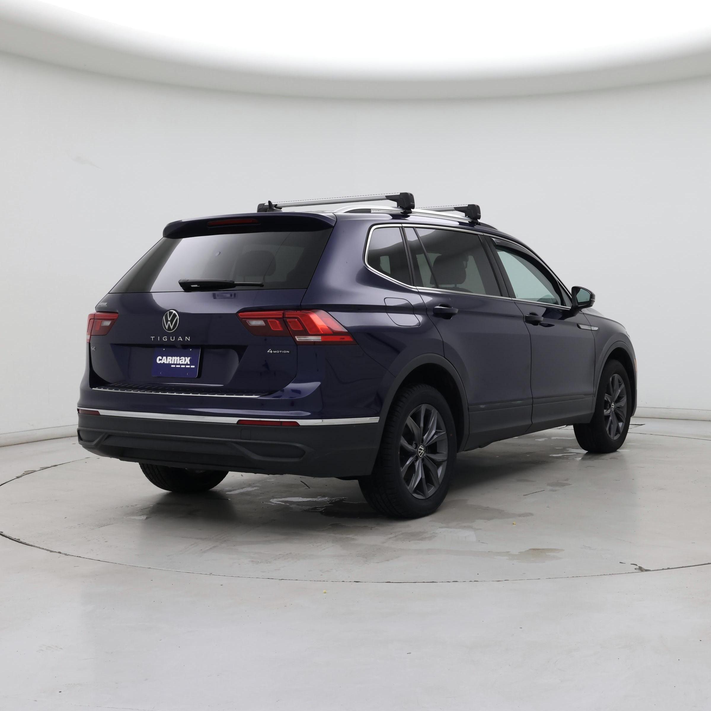 Thumbnail: 2022 Volkswagen Tiguan - 8