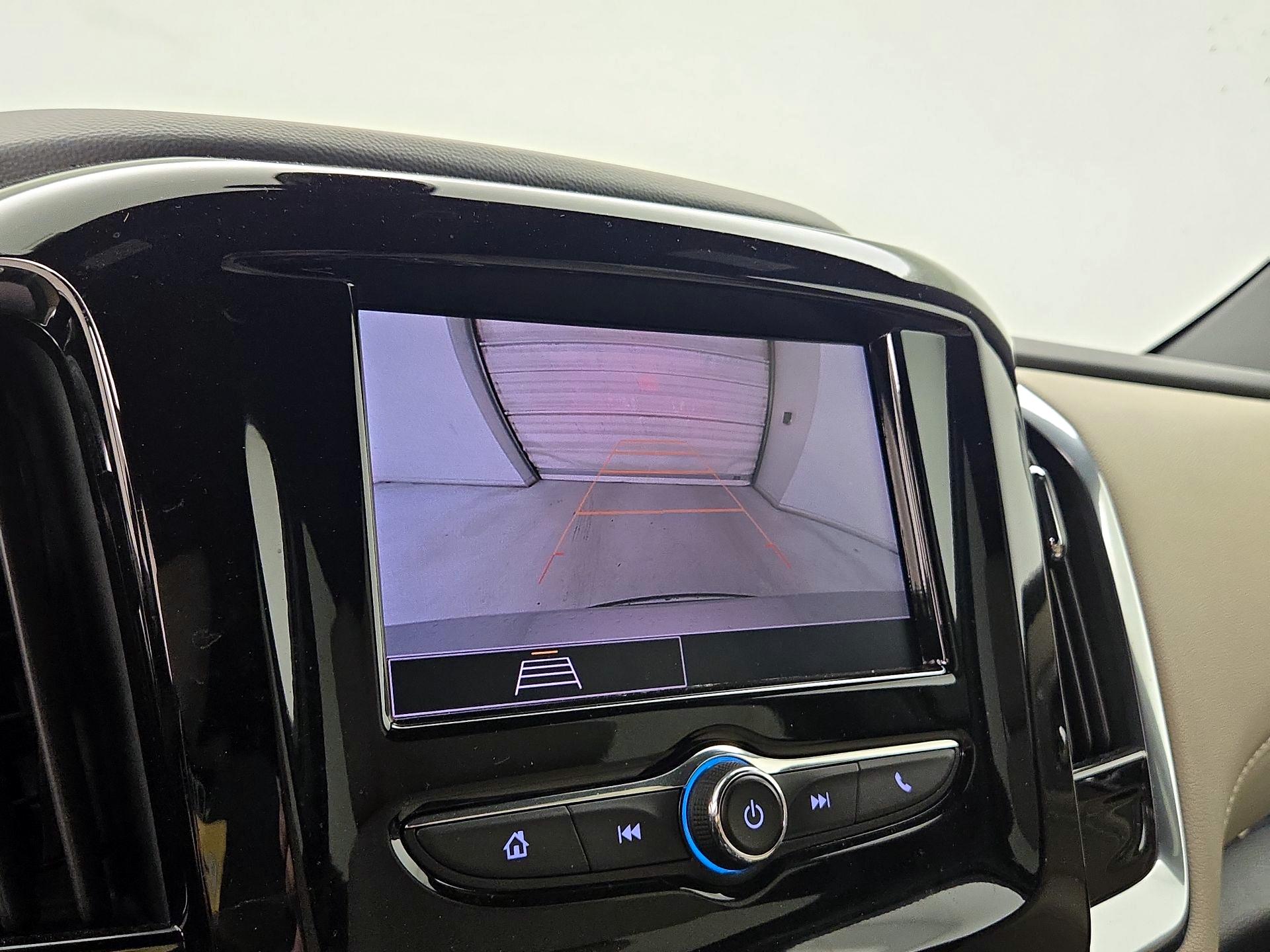 Thumbnail: 2022 Chevrolet Traverse - 14