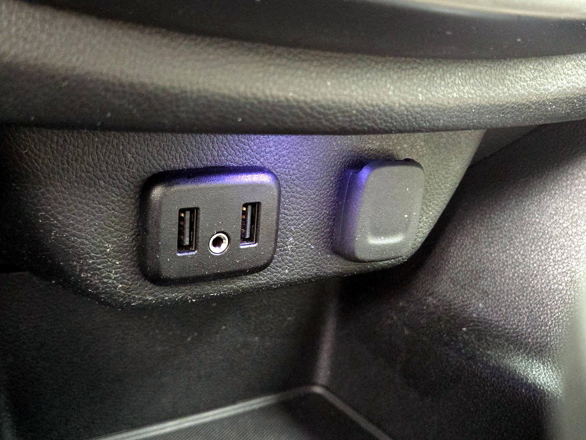 Thumbnail: 2022 Chevrolet Traverse - 18