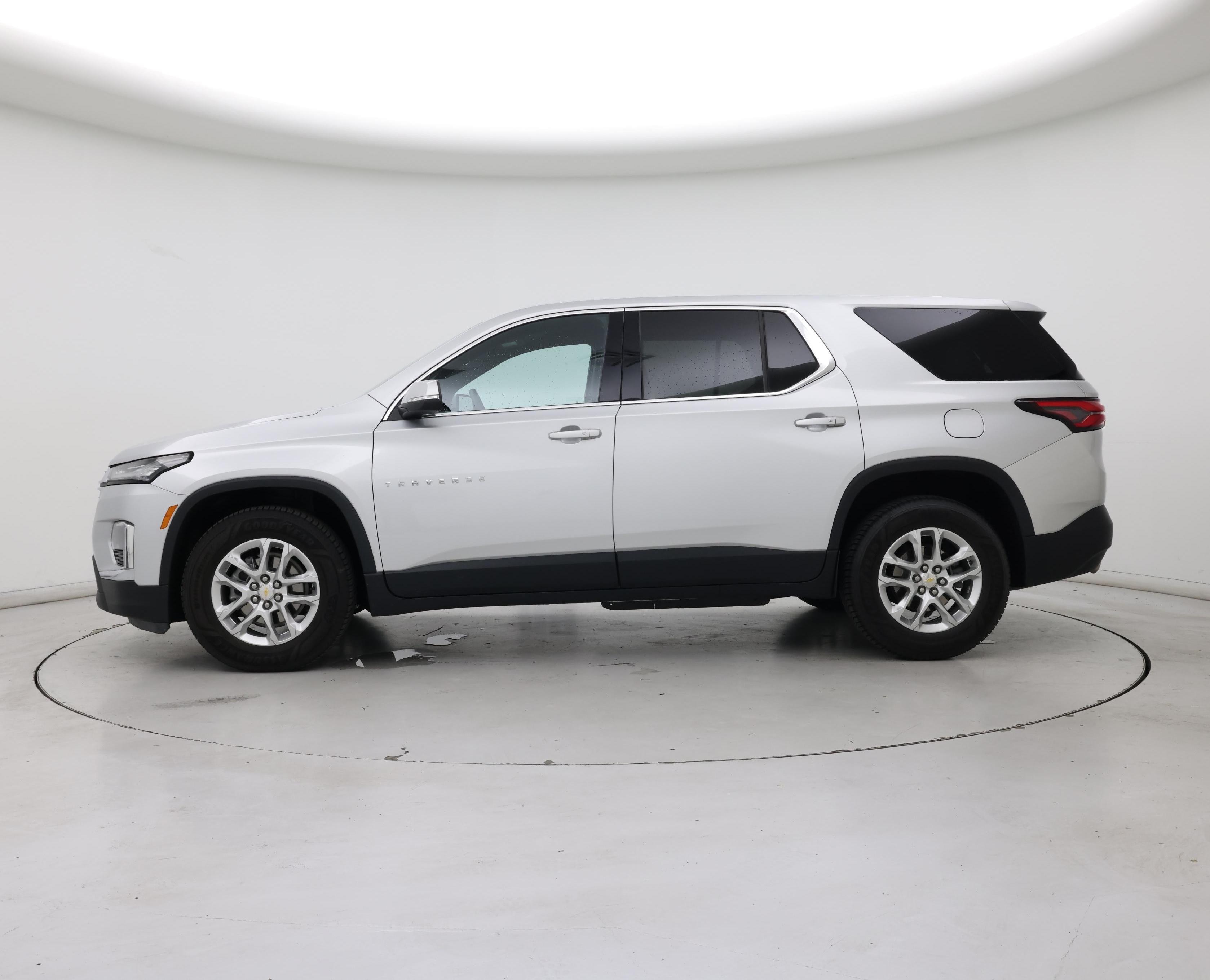 Thumbnail: 2022 Chevrolet Traverse - 3