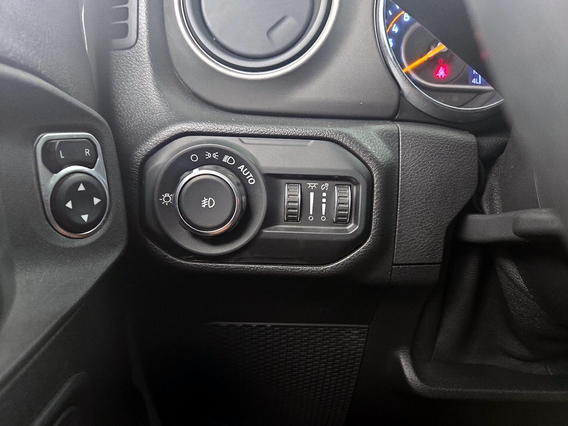 Thumbnail: 2021 Jeep Wrangler - 13