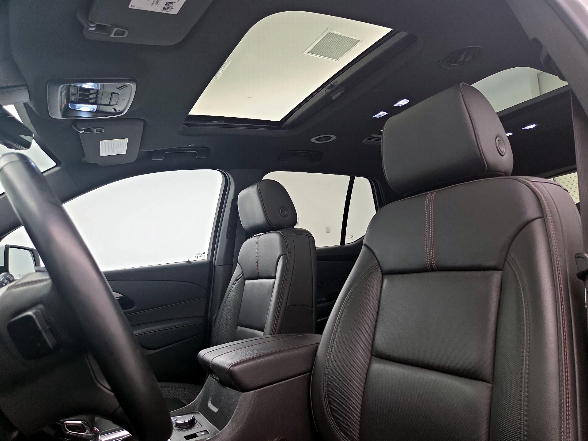 Thumbnail: 2023 Chevrolet Traverse - 19