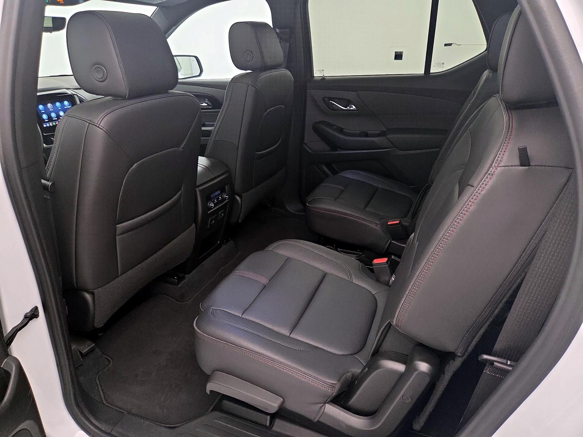 Thumbnail: 2023 Chevrolet Traverse - 20