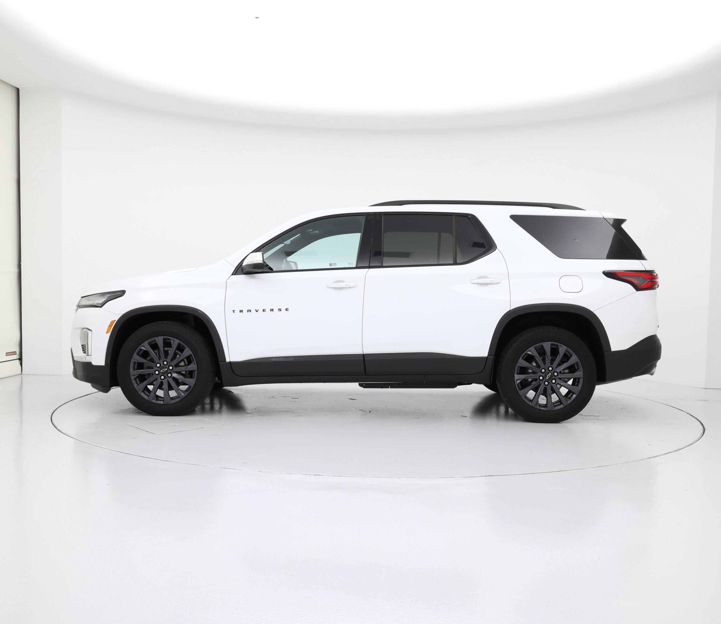 Thumbnail: 2023 Chevrolet Traverse - 3