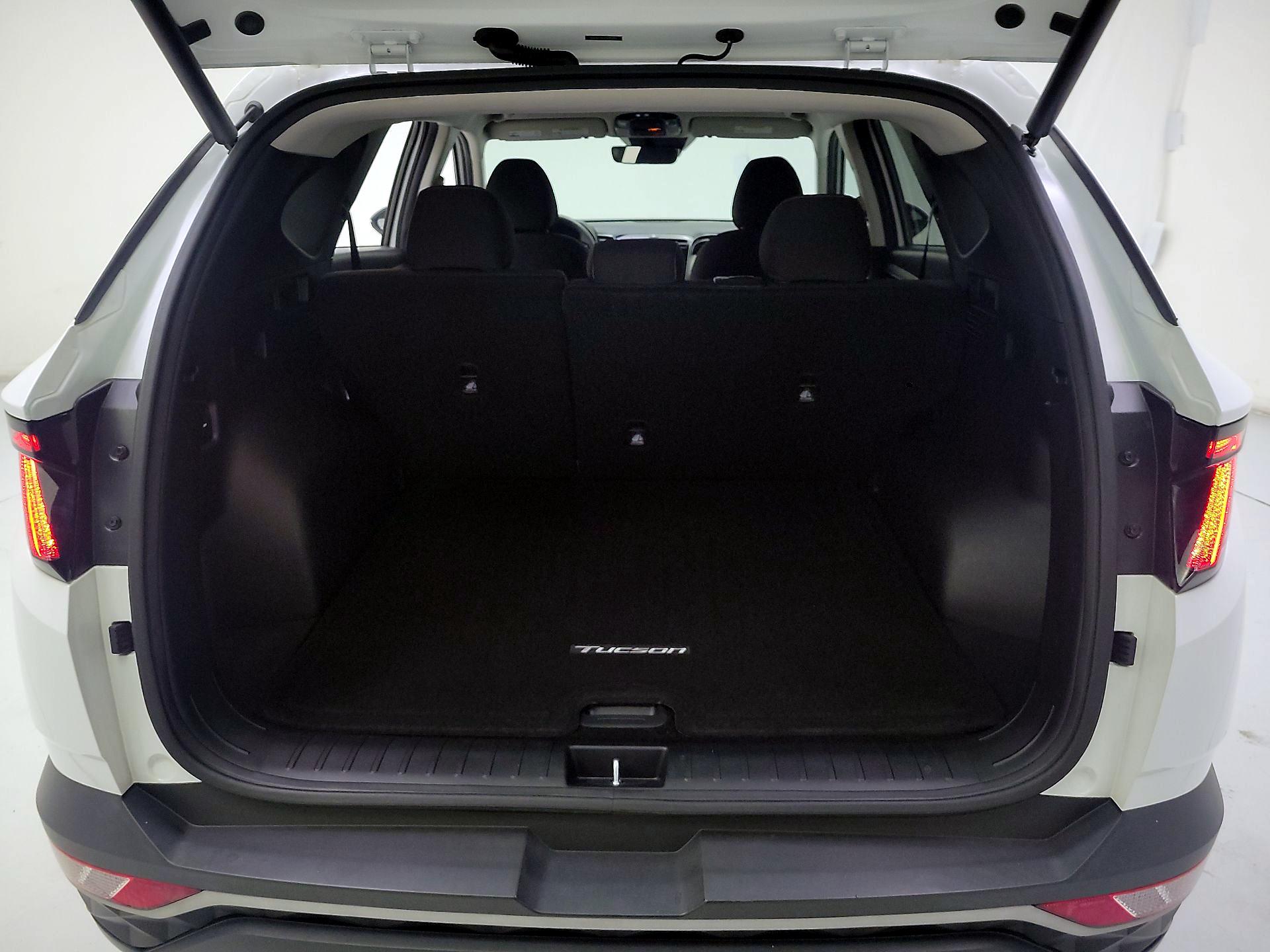 Thumbnail: 2023 Hyundai Tucson - 18