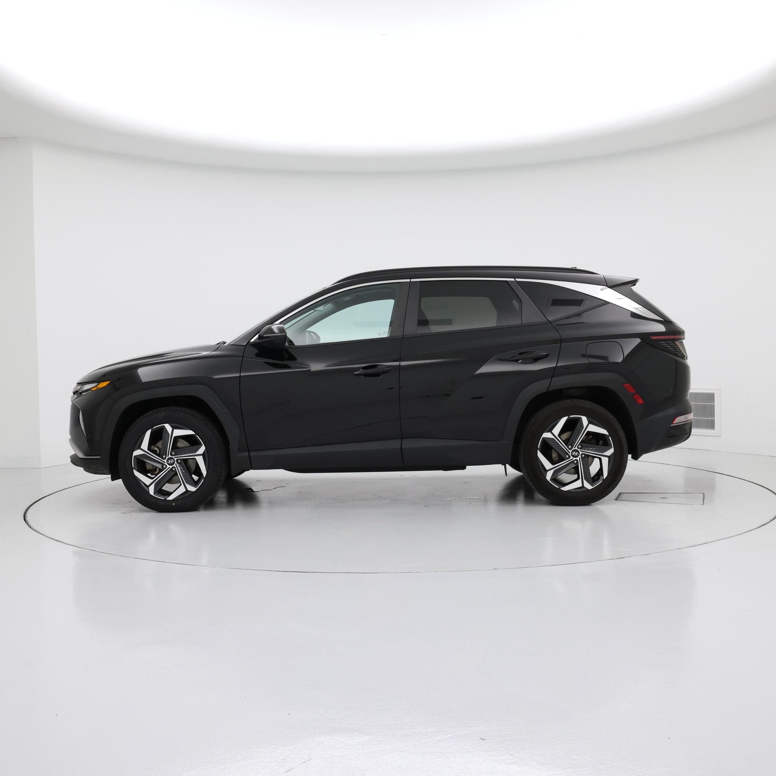 Thumbnail: 2023 Hyundai Tucson - 3