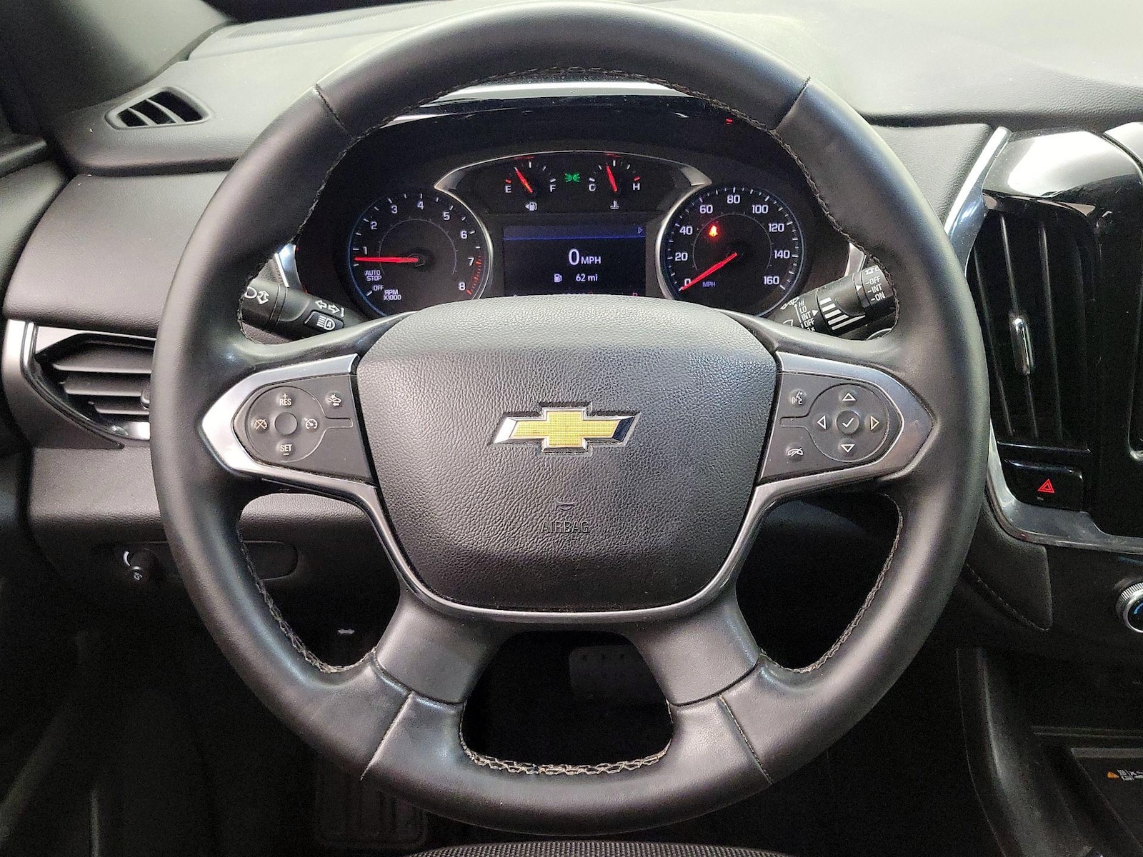 2023 Chevrolet Traverse 1LT - Photo 11