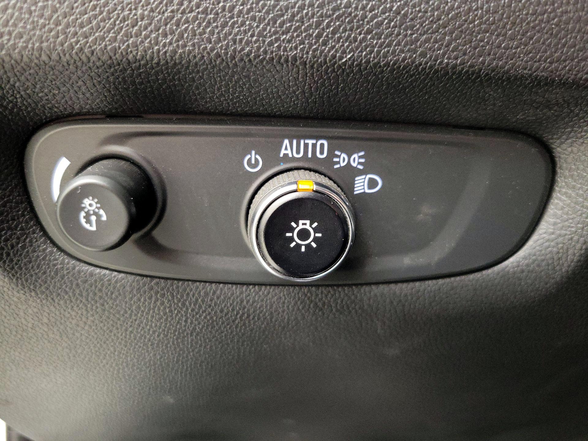 Thumbnail: 2023 Chevrolet Traverse - 13