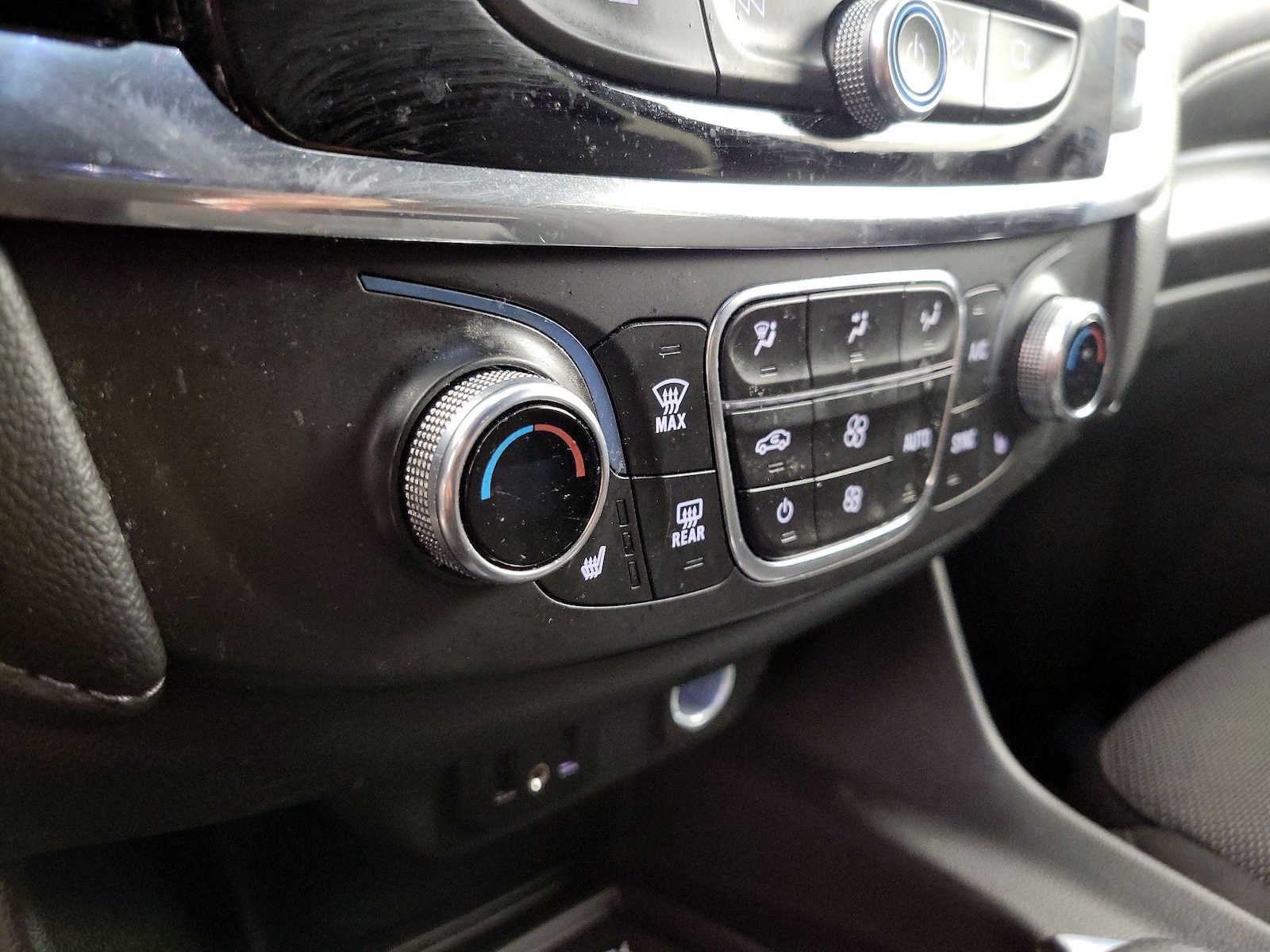 2023 Chevrolet Traverse 1LT - Photo 17