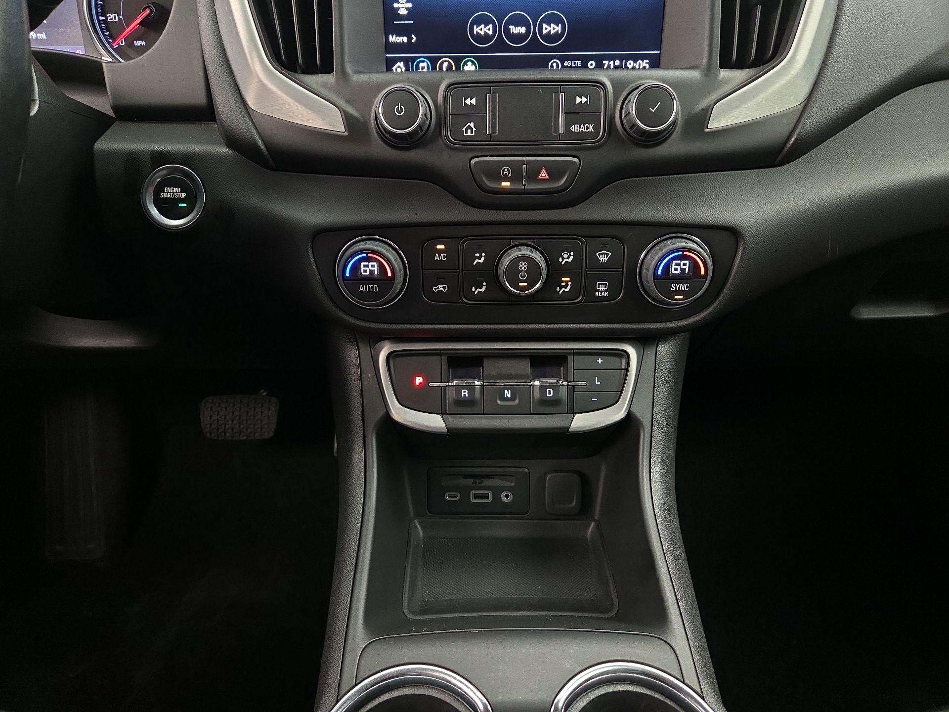 Thumbnail: 2023 GMC Terrain - 17