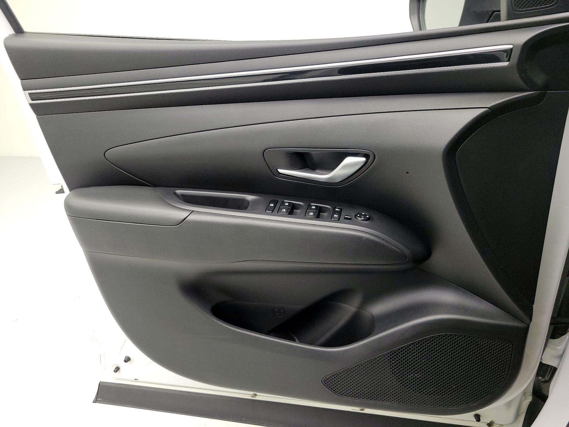 Thumbnail: 2023 Hyundai Tucson - 10