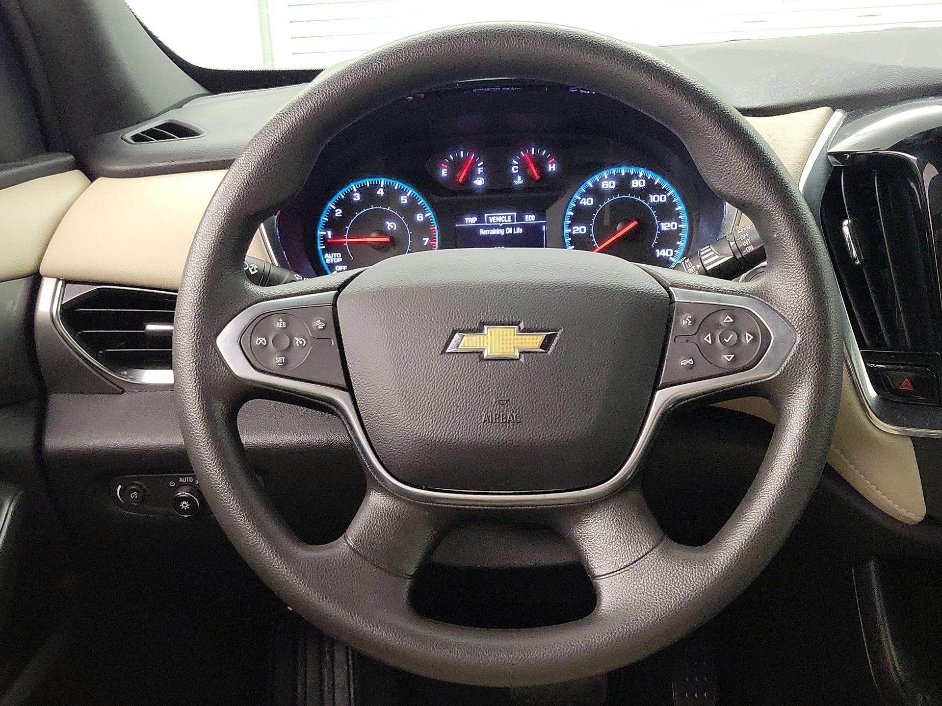 Thumbnail: 2023 Chevrolet Traverse - 10