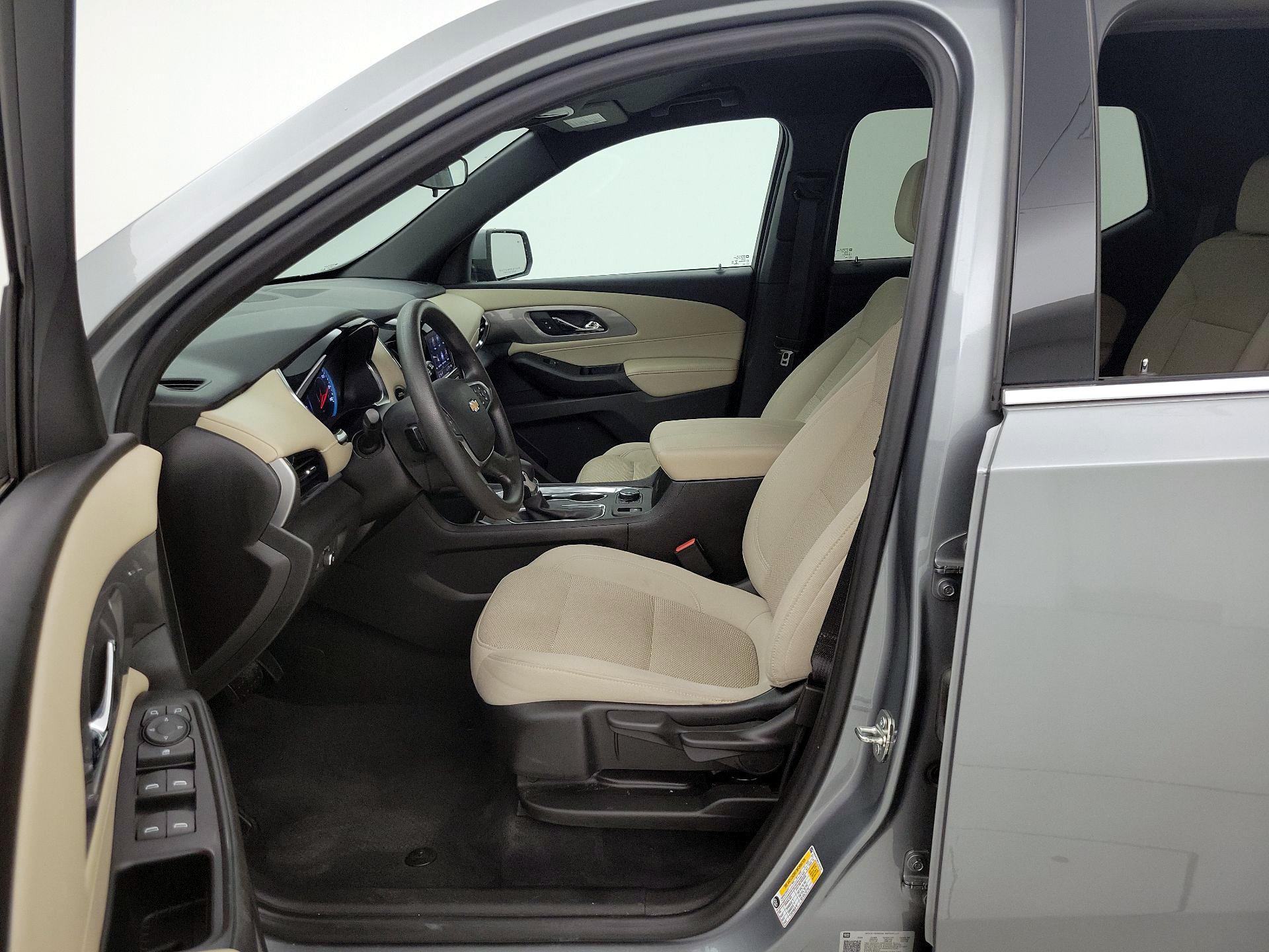 Thumbnail: 2023 Chevrolet Traverse - 11