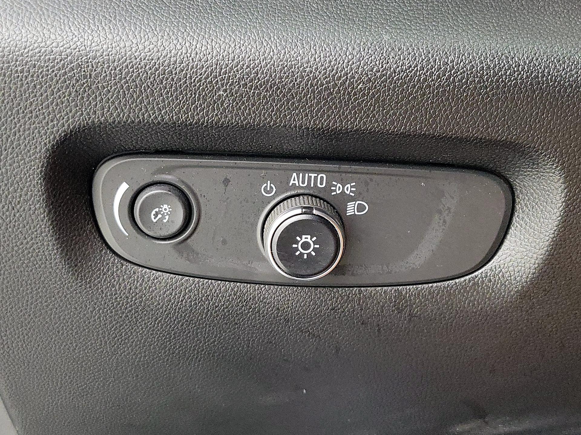 Thumbnail: 2023 Chevrolet Traverse - 13