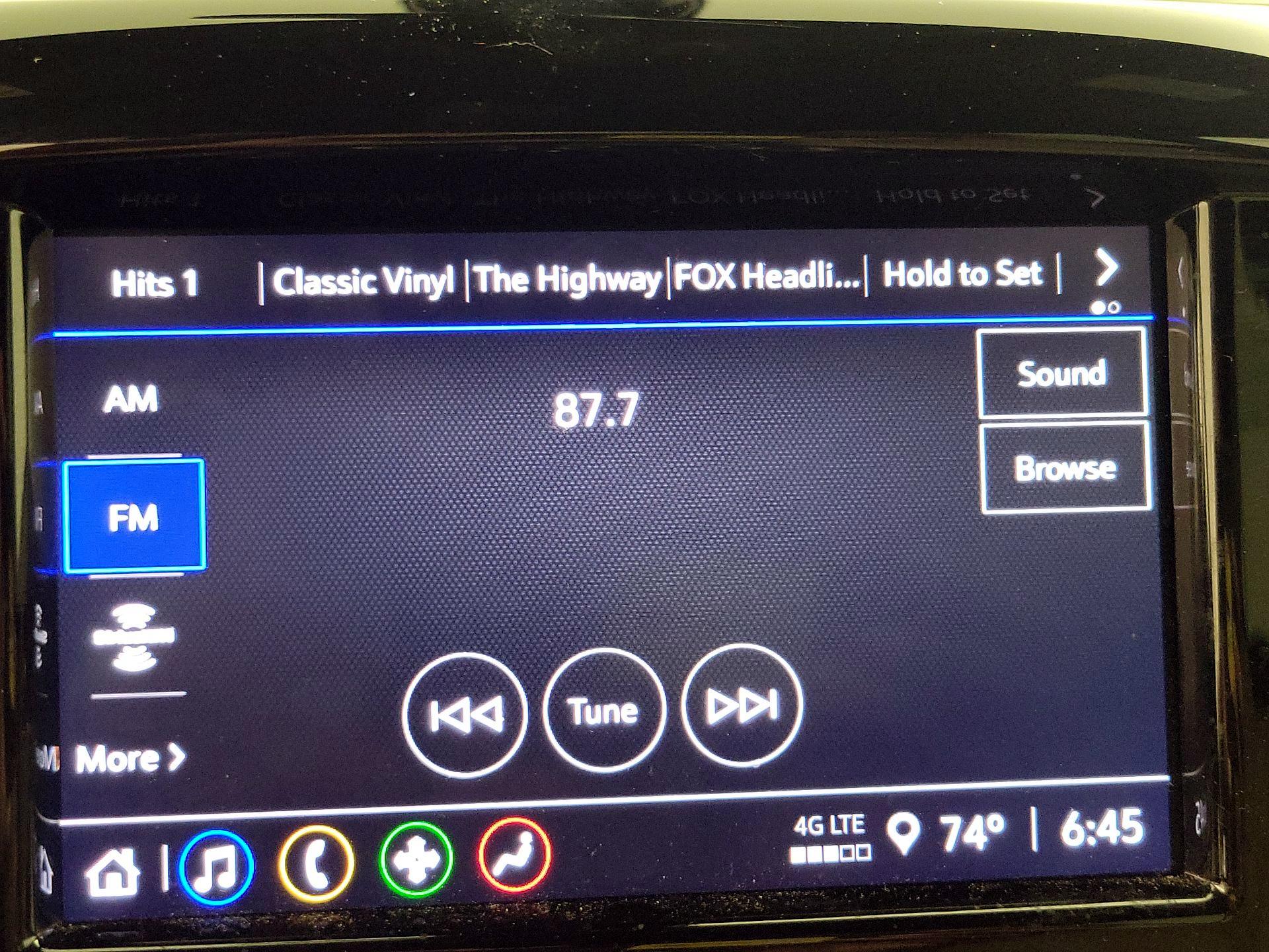 Thumbnail: 2023 Chevrolet Traverse - 15